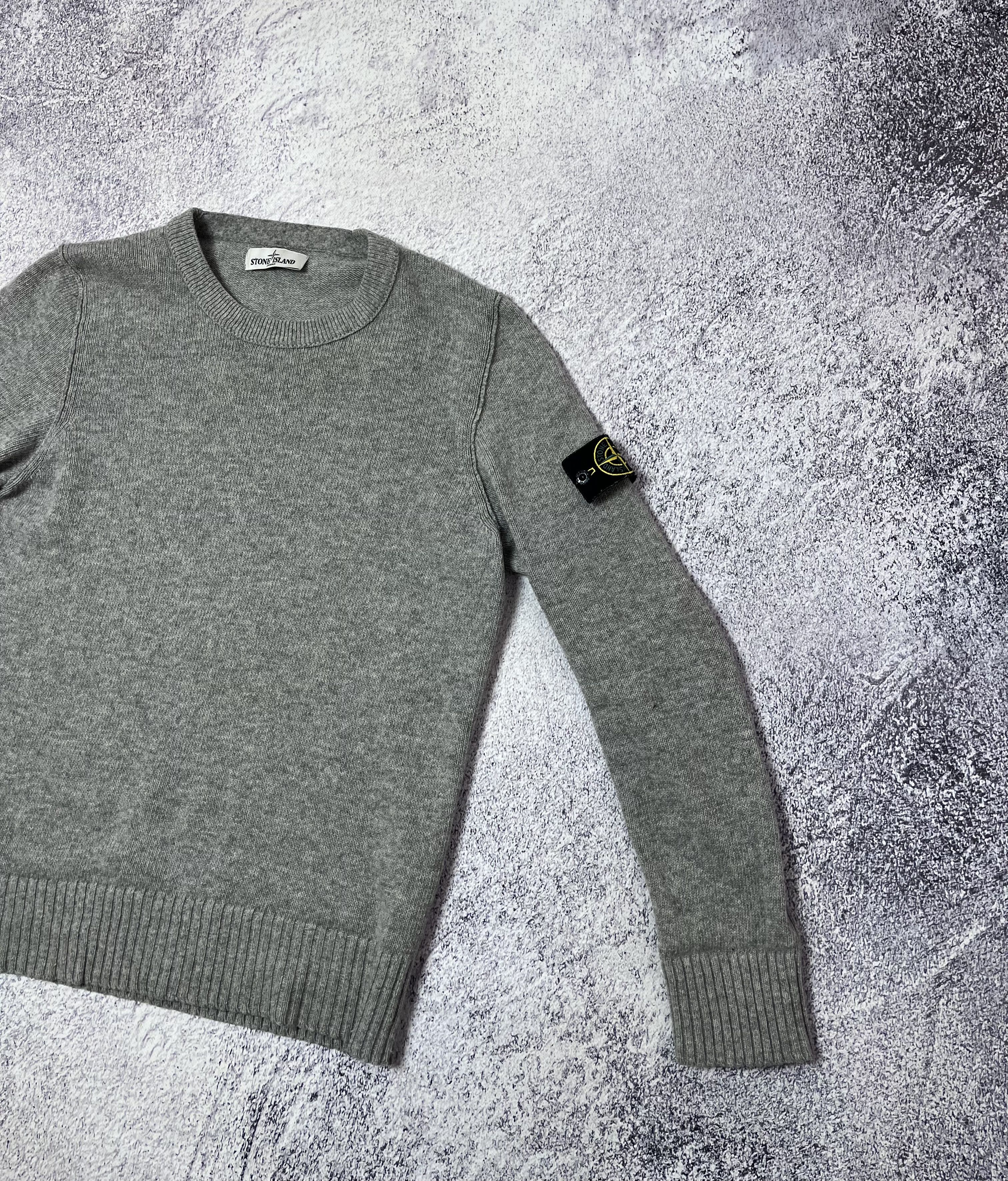 Stone Island × Vintage Vintage men’s sweater Stone Island size M Size US M / EU 48-50 / 2 - 2 Thumbnail