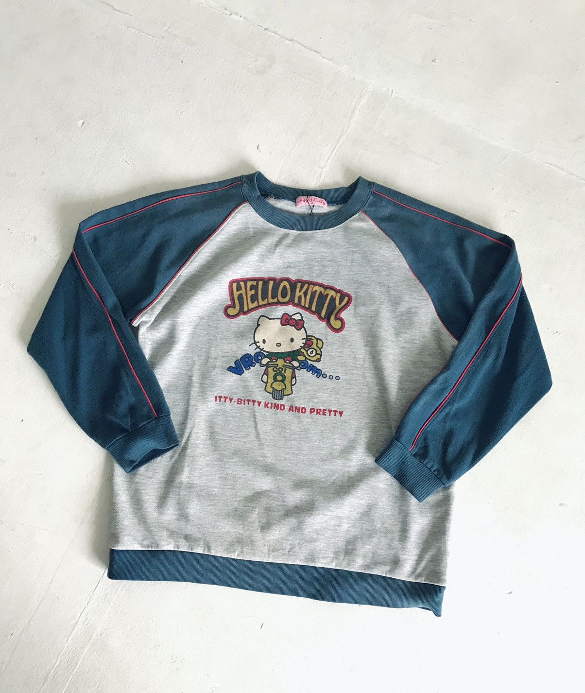 Designer × Vintage Crewneck sweatshirt Hello kitty Size L / US 10 / IT 46 - 1 Thumbnail