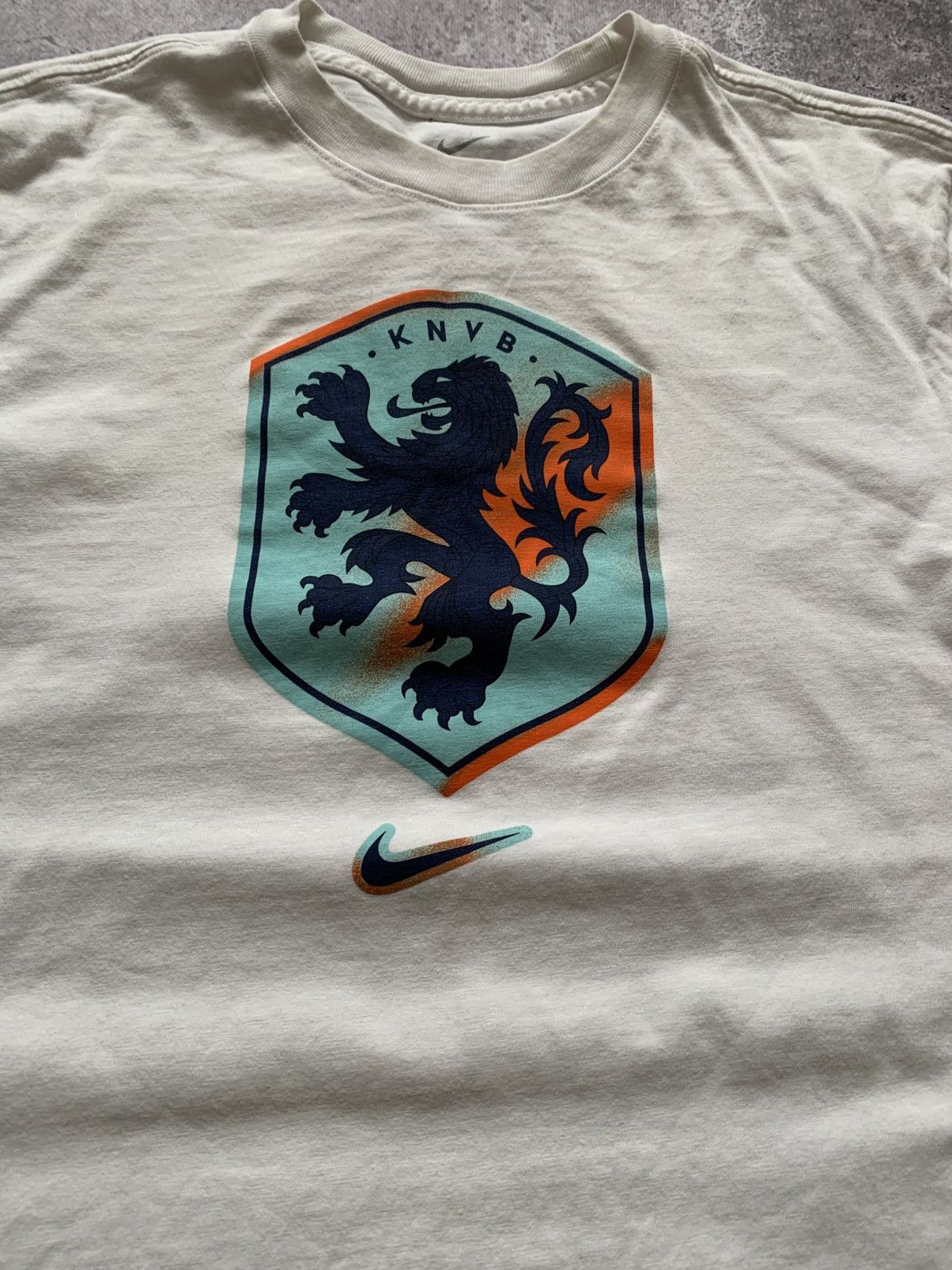 Nike 🔥NIKE NETHERLANDS LOGO FOOTBALL SOCCER T-SHIRT Size US M / EU 48-50 / 2 - 3 Thumbnail
