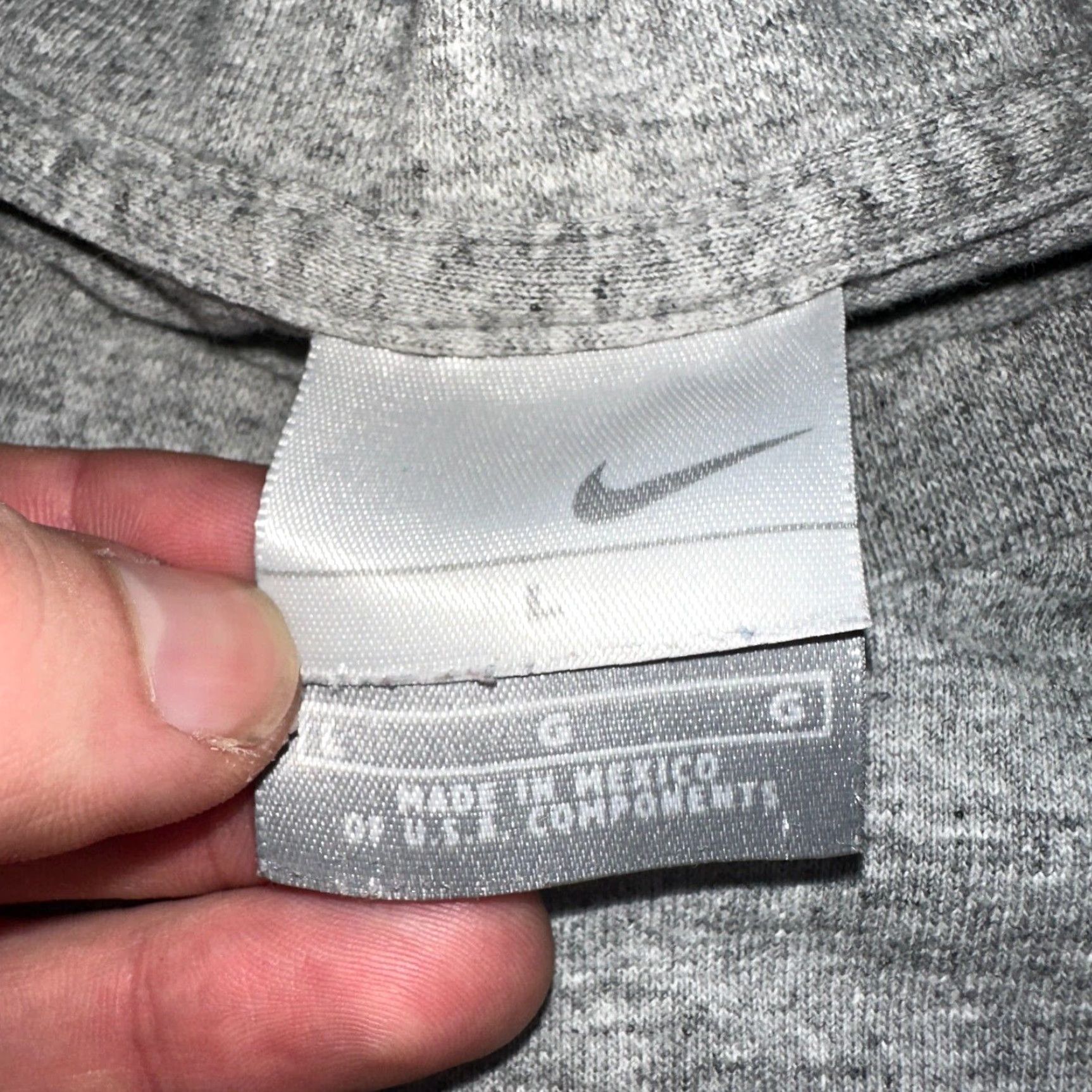 Nike VINTAGE Nike ACG What Are You On T Shirt Climbing Hiking Bare Hands Y2K 2000s RARE Mens L Gray Crew Neck Short Sleeve Graphic Print 70s 80s 90s Size US L / EU 52-54 / 3 - 2 Thumbnail