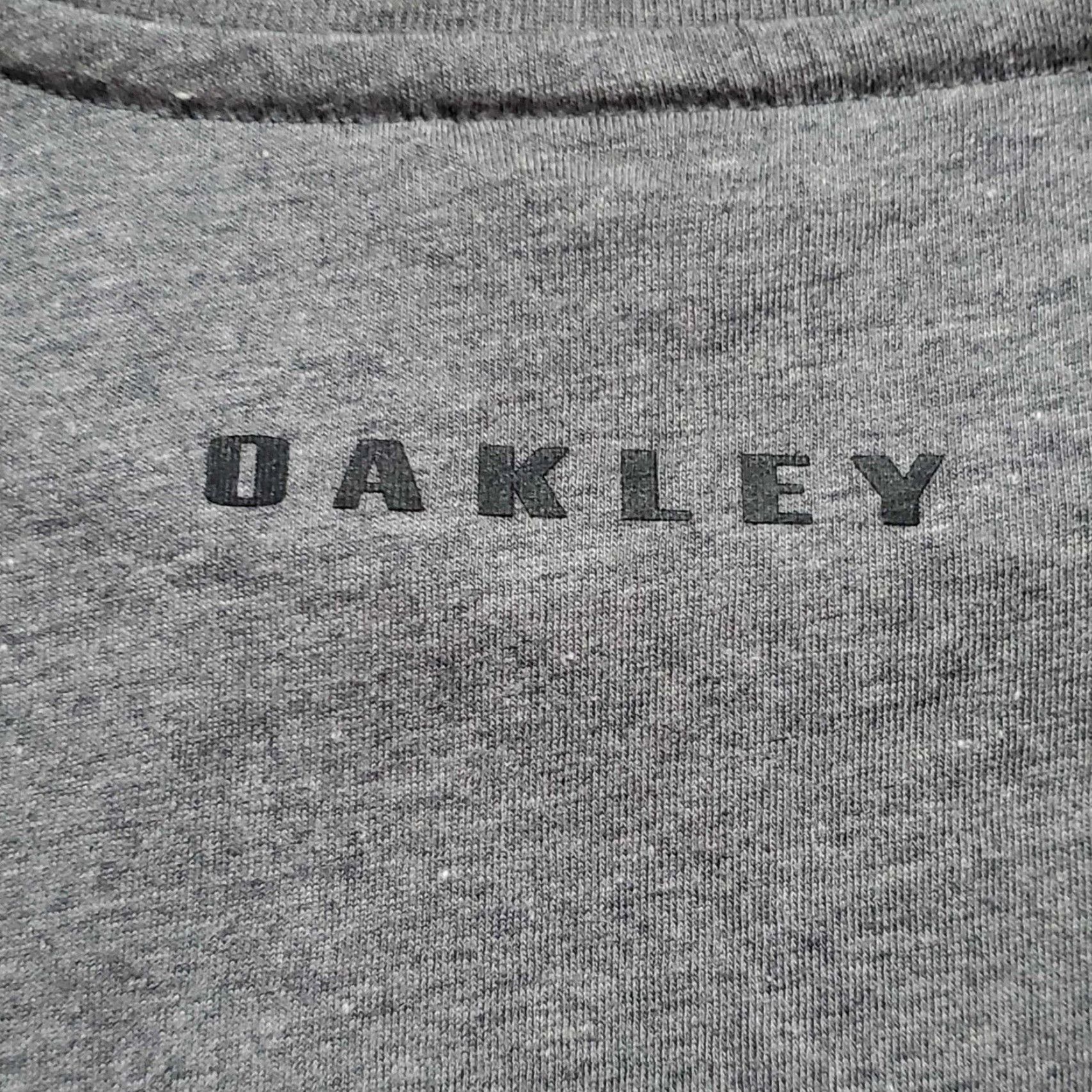 Oakley VINTAGE Oakley Mens M T Shirt Heathered Grey Beach Oversized Short Sleeve Running Jogging Beach Mens Size US M / EU 48-50 / 2 - 4 Thumbnail