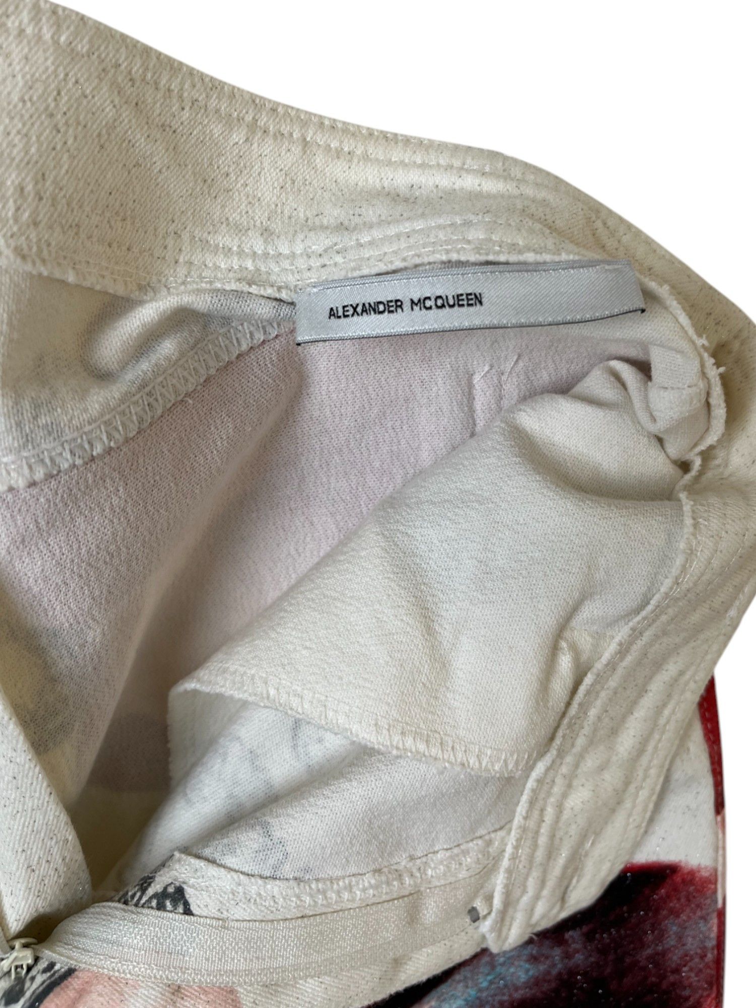Alexander McQueen 90's Red&White Red Rose and Face Print Bootcut Jeans Size 30" / US 8 / IT 44 - 6 Thumbnail