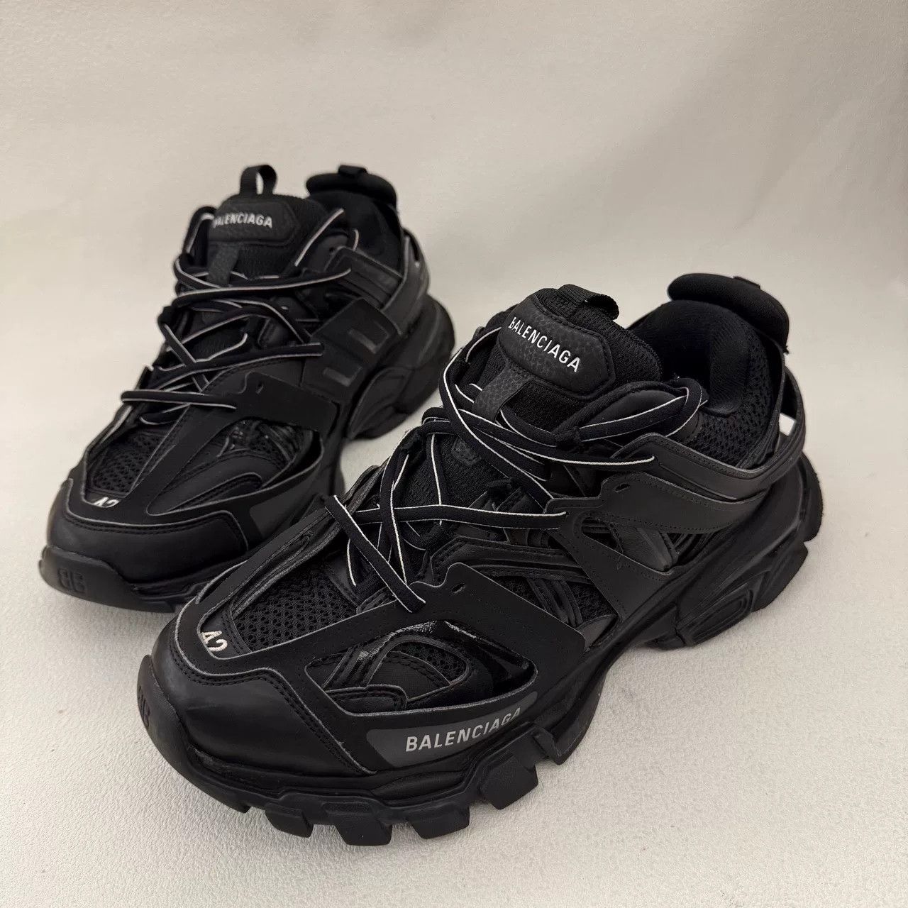 Balenciaga balenciaga track 1.0 black sneakers for men Size US 9 / EU 42 - 1 Thumbnail