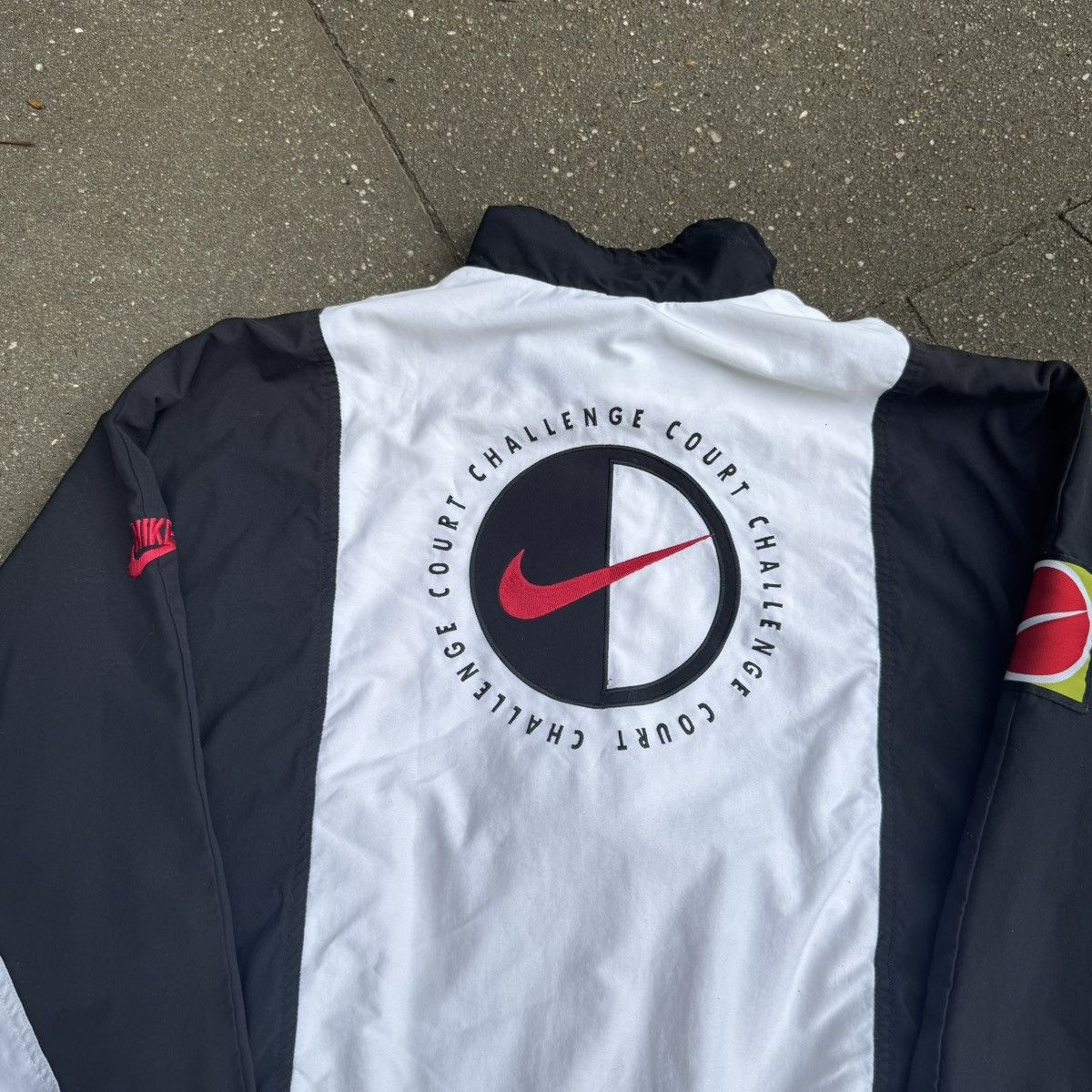Nike Vintage Nike Challenge Court Jacket Andre Agassi Windbreaker Size US L / EU 52-54 / 3 - 5 Thumbnail