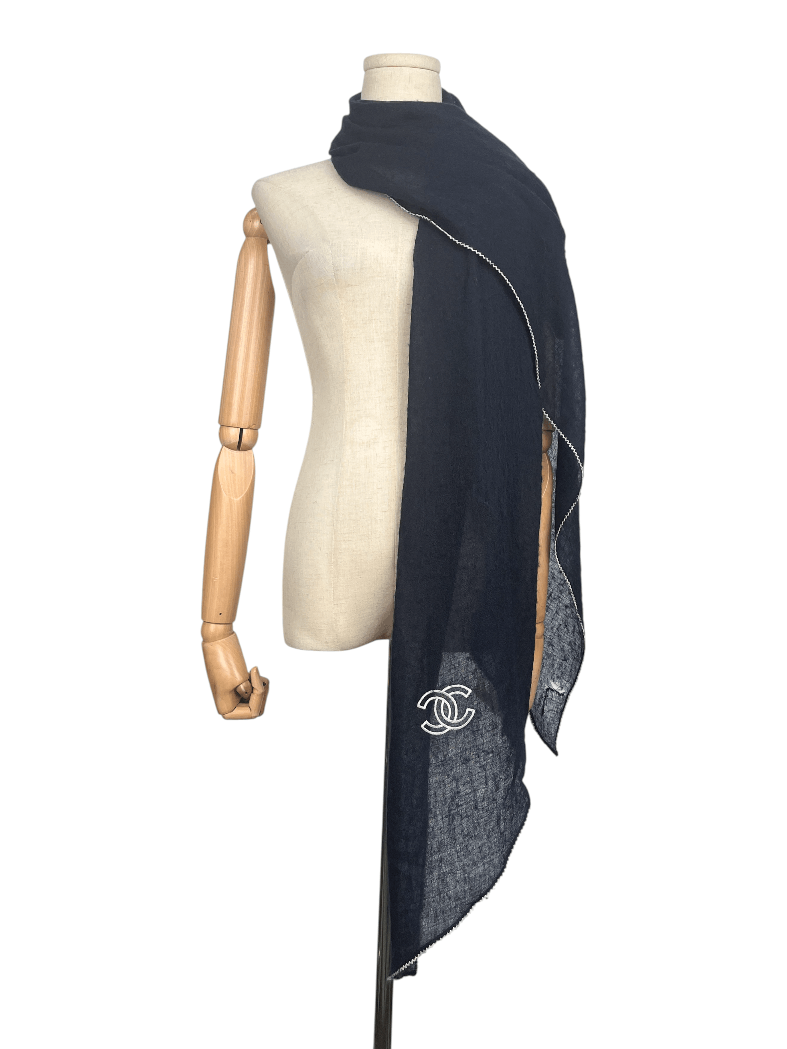 Chanel Chanel Cashmere Trapezoid Scarf With White Stitching Edge Size ONE SIZE - 2 Thumbnail