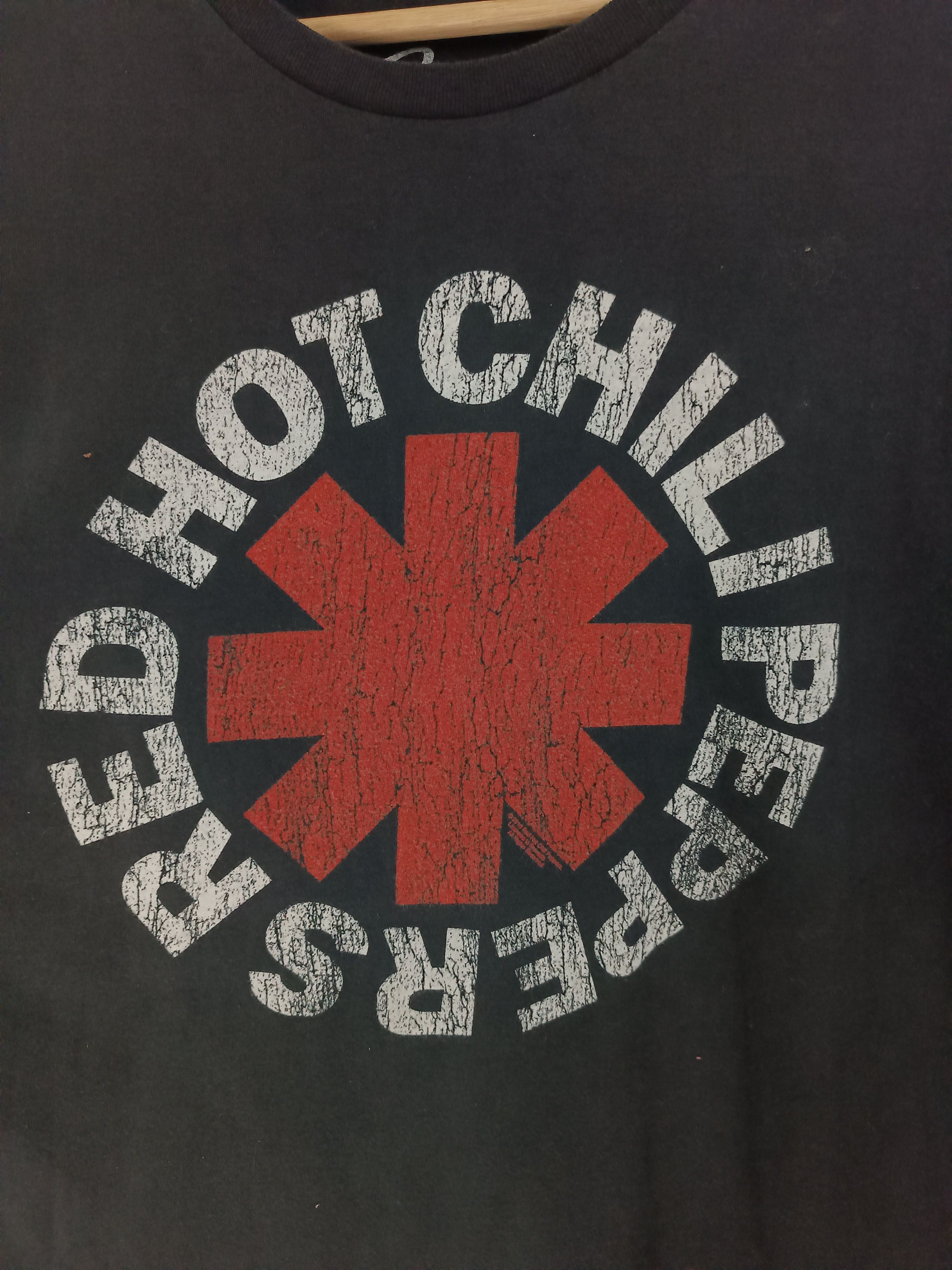 Band Tees VINTAGE RED HOT CHILLI PEPPERS CLASSIC LOGO T eminem nirvana Size US L / EU 52-54 / 3 - 9 Thumbnail