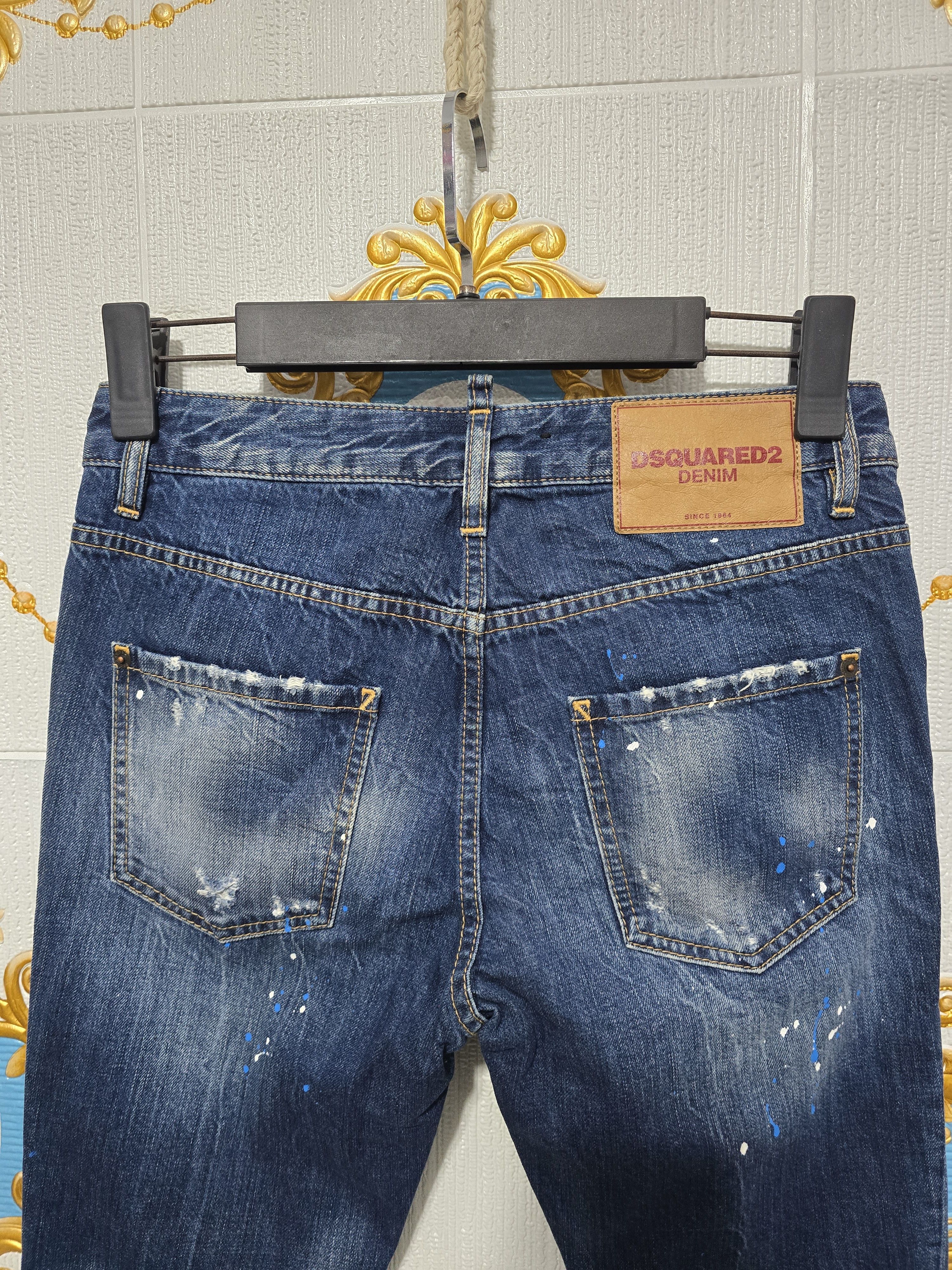 Dsquared2 Dsquared2 distressed jeans featuring a blue paint splatter Size 27" / US 4 / IT 40 - 8 Thumbnail