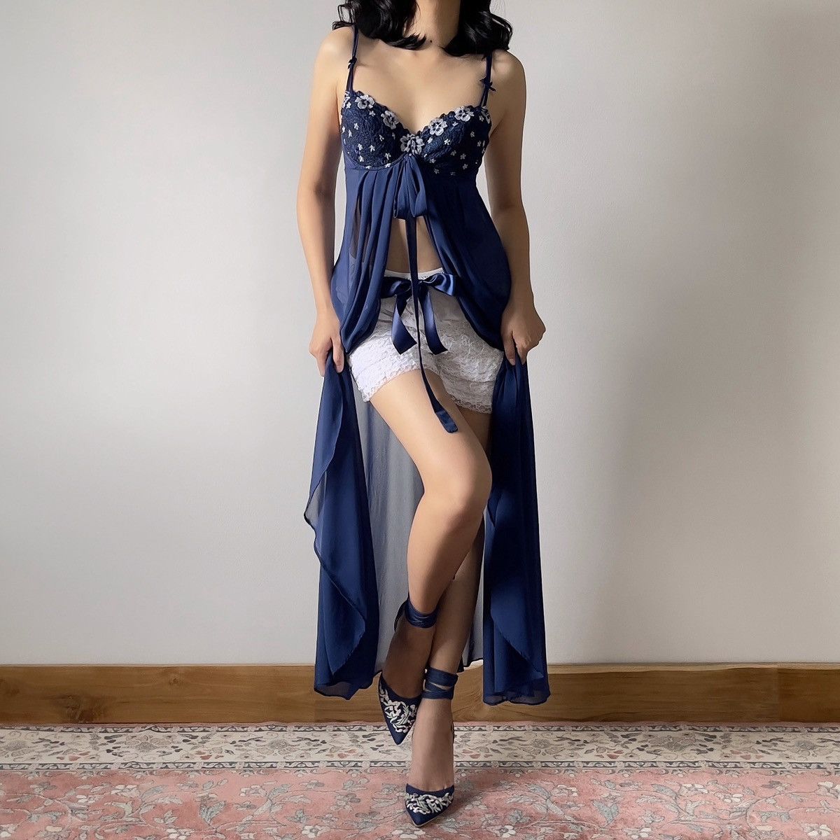 Victoria's Secret Victoria’s Secret 1990s Navy Chiffon Nightgown (S–M) Size M / US 6-8 / IT 42-44 - 5 Thumbnail