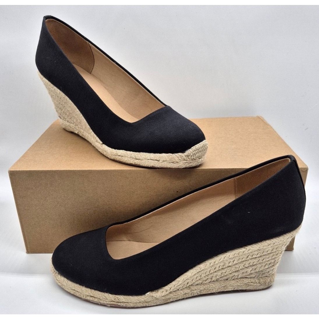 Other Bandolino Nuri Espadrille Wedge Pumps Black Fabric 7M New Size US 7 / IT 37 - 1 Thumbnail