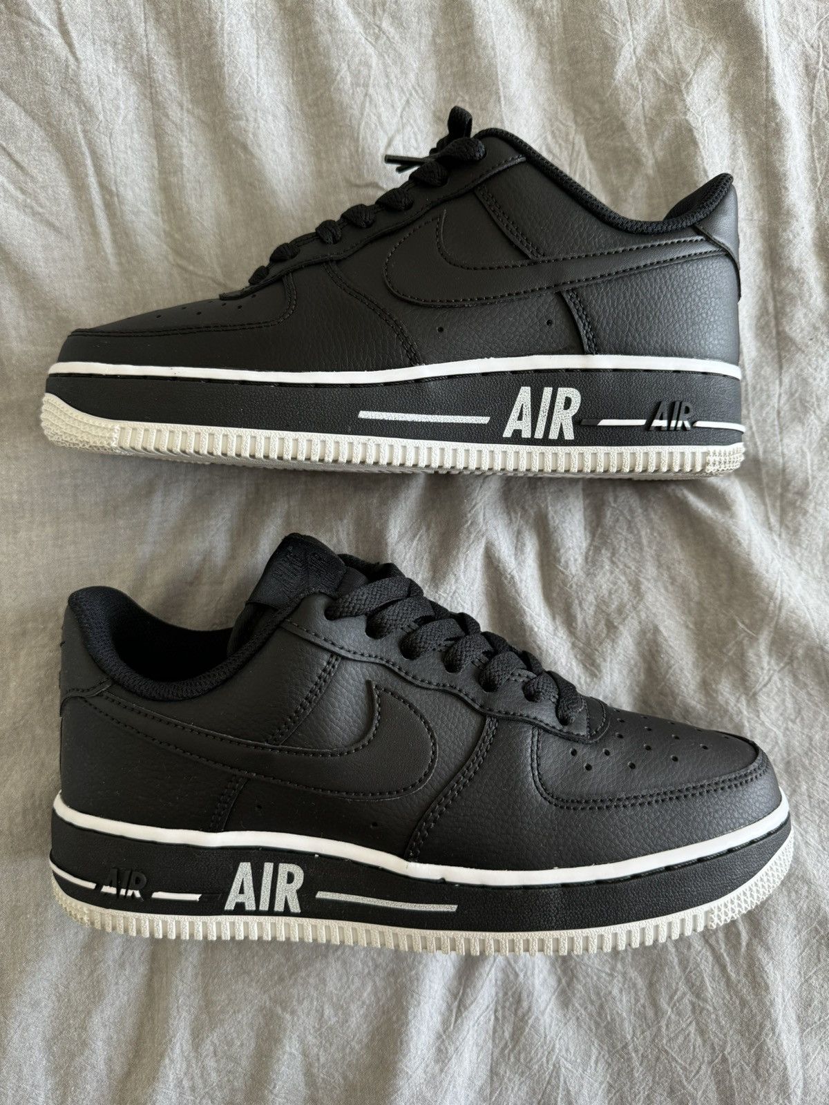 Nike Air Force 1 Bold Air Black White Size 6 Men Size US 6 / EU 39 - 2 Thumbnail
