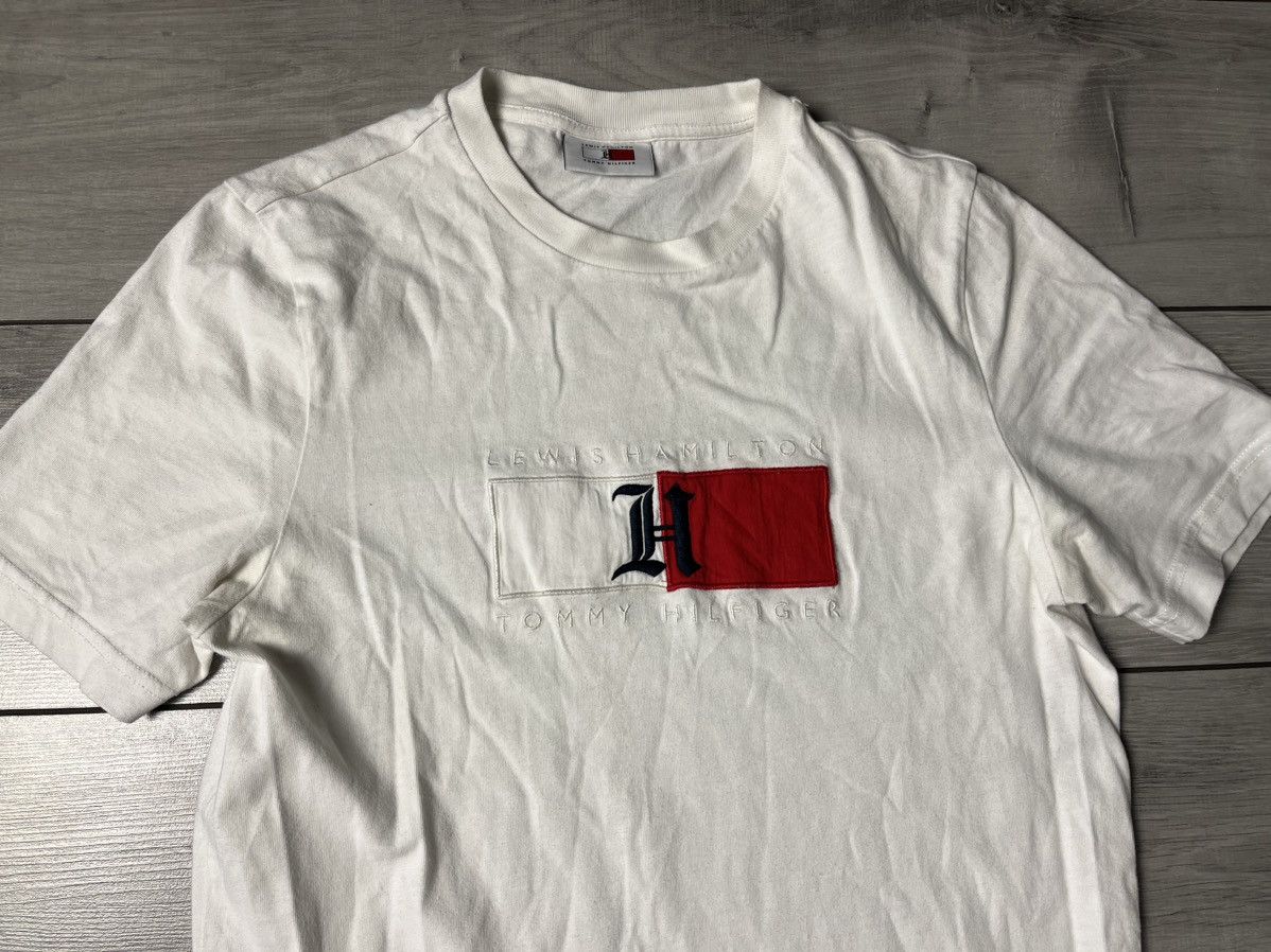 Tommy Hilfiger Tommy Hilfiger lewis hamilton Tshirt size Medium Size US M / EU 48-50 / 2 - 3 Thumbnail