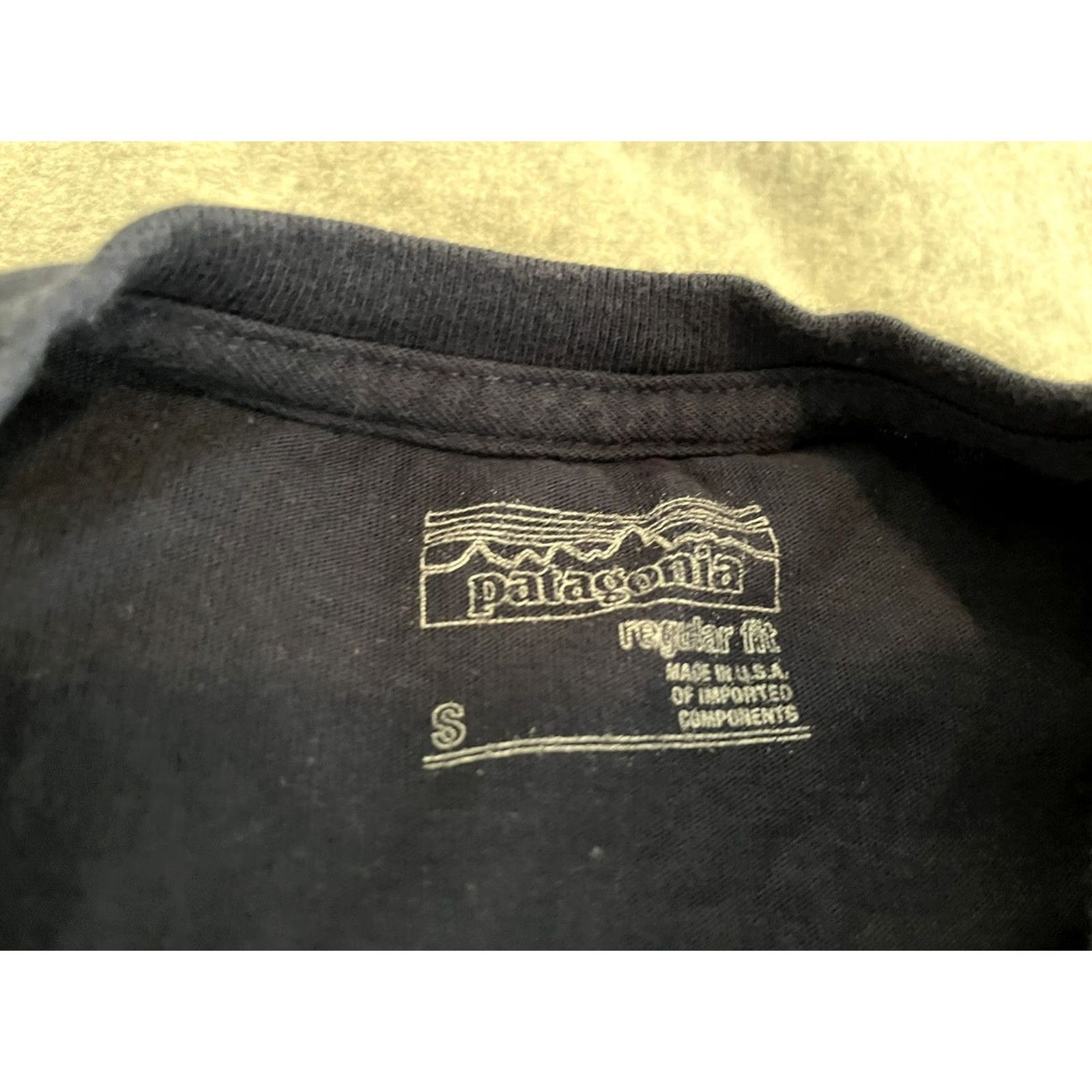 Patagonia PATAGONIA Big Logo Navy Tee Shirt Size S Men Short Sleeve Crew Neck Cotton Blue Solid T-Shirt Size US S / EU 44-46 / 1 - 5 Thumbnail