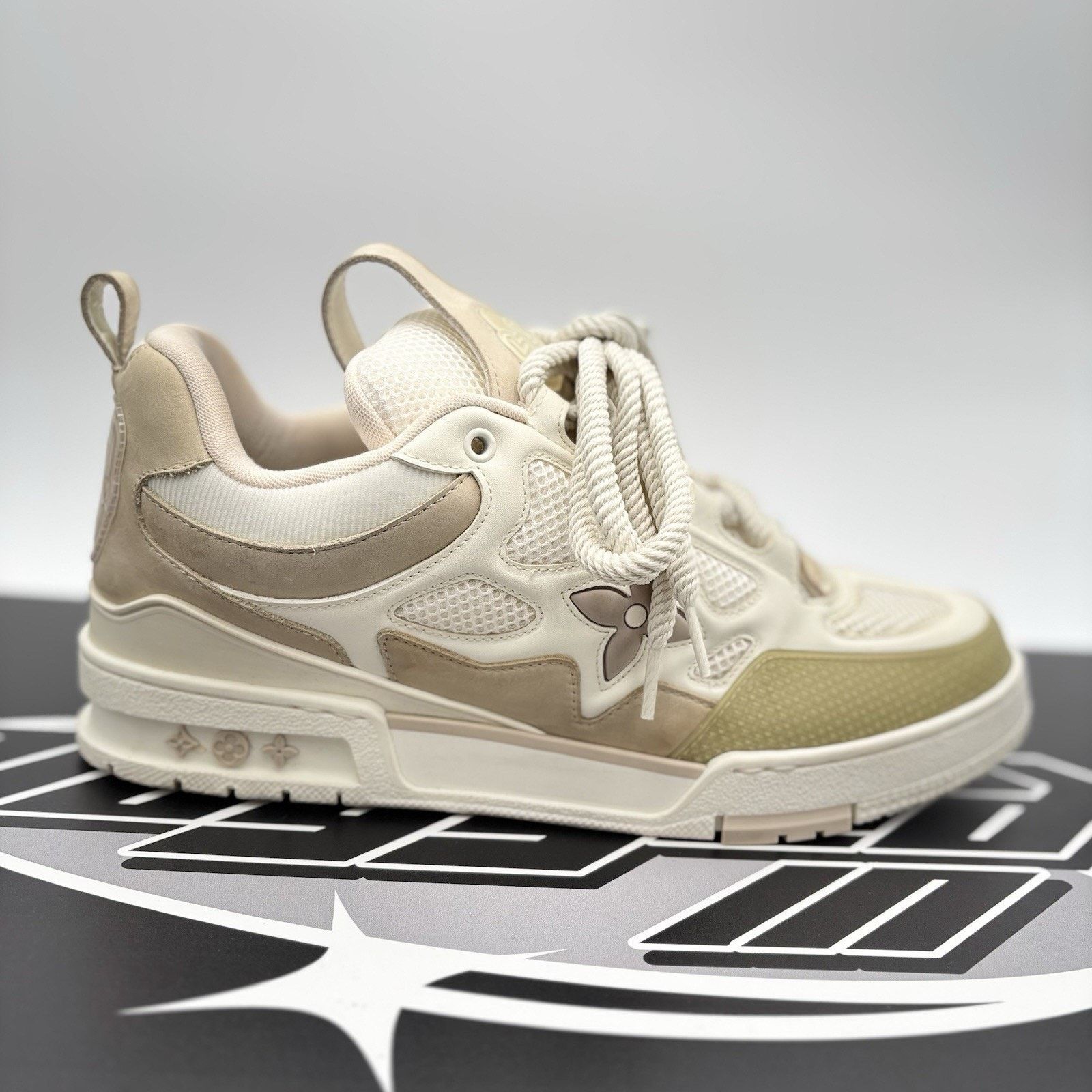 Louis Vuitton (11.5-12 US) Louis Vuitton Skate ' White ' | GOOD CONDITION! Size US 12 / EU 45 - 2 Thumbnail