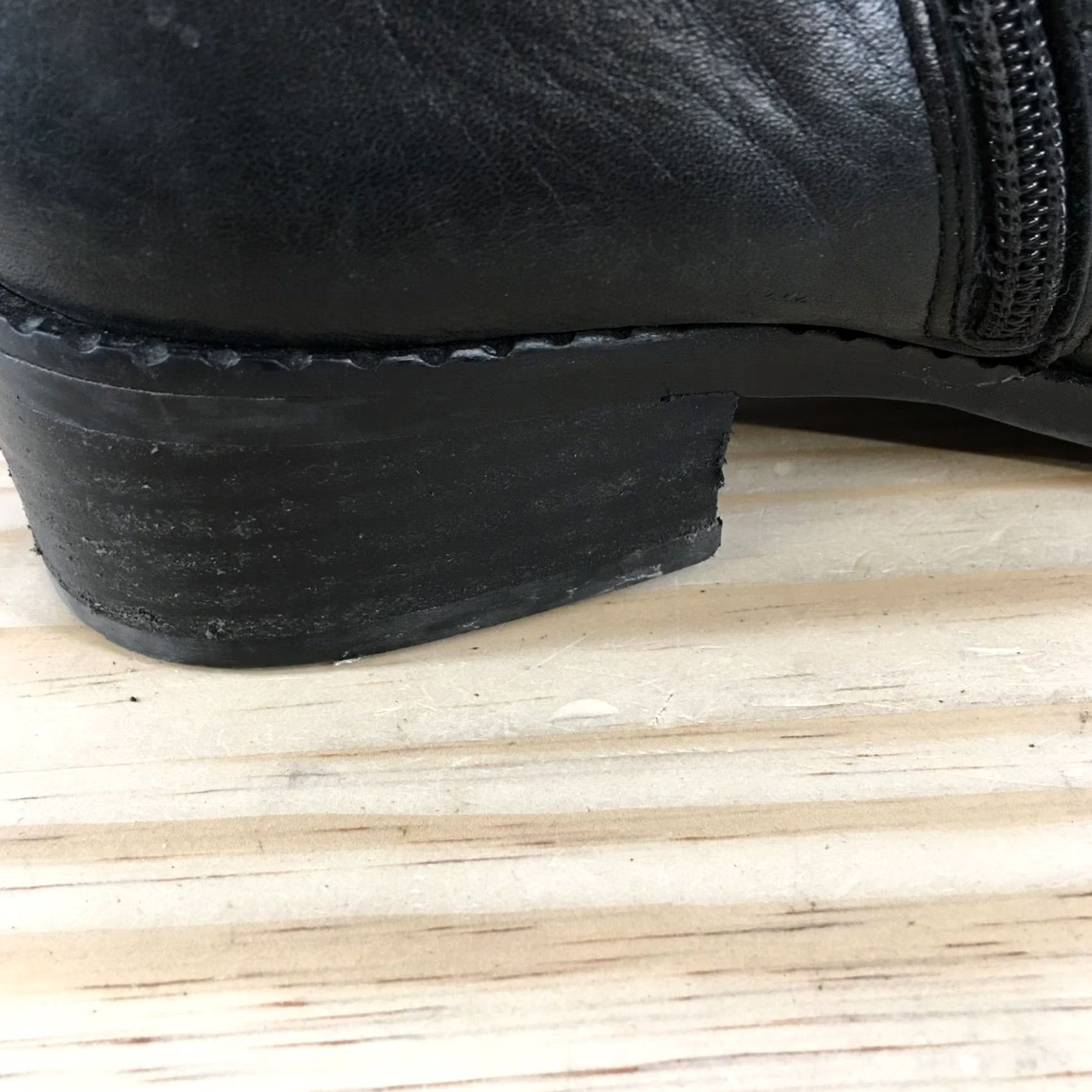 Vintage GENTLE Souls By Kenneth Cole Boots Womens 8M Ankle Bootie Black Leather Pull On Shoes Size US 8 / IT 38 - 4 Thumbnail