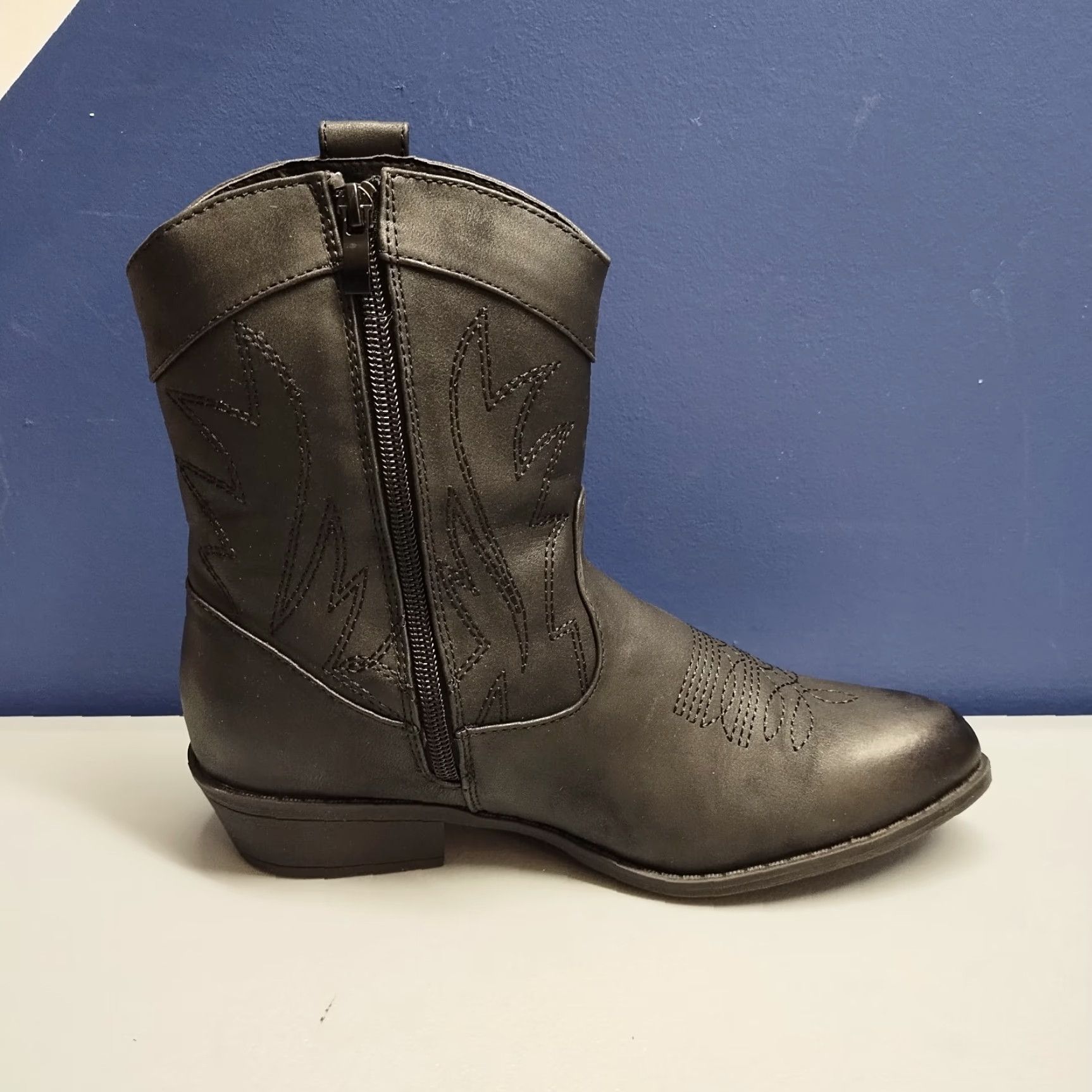 Vintage PEPPEP Western Ankle Boots Womens Size 8 Black Pointed Toe Side Zipper Block Heel - Womens - Size 8 - Black - Western - Casual - Fall Winter Size US 8 / IT 38 - 3 Thumbnail