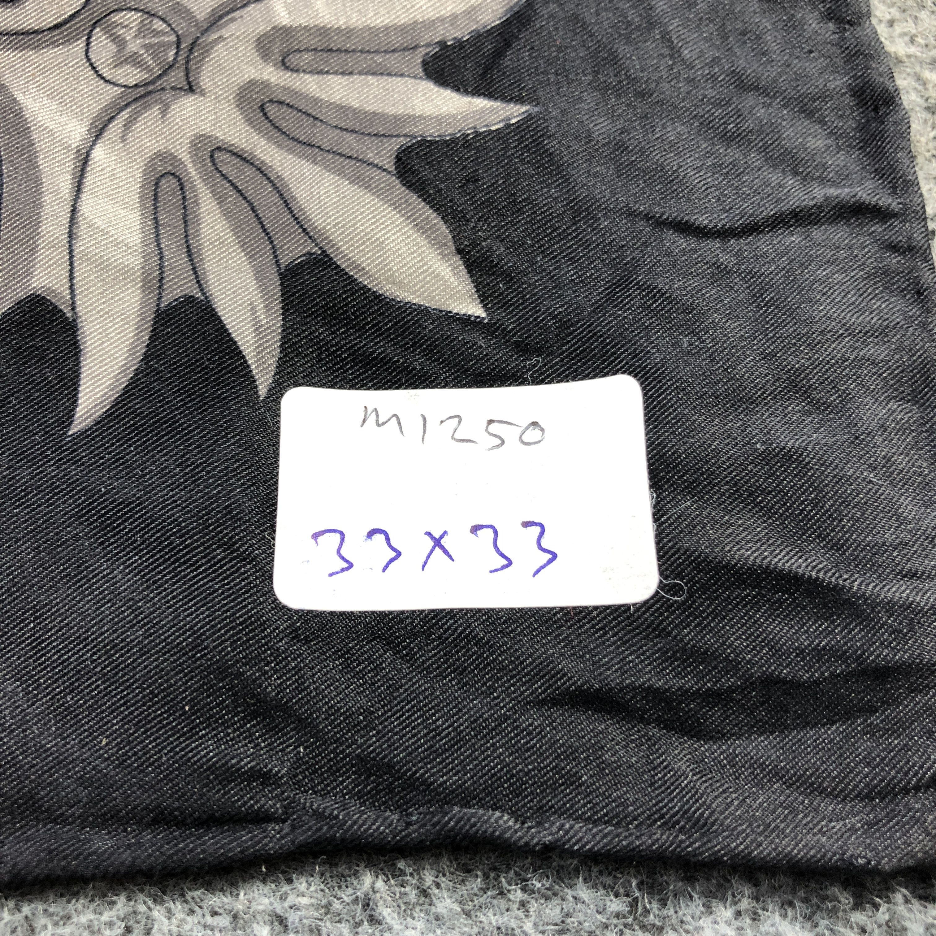 Vintage Vintage Gold Chains Silk Scarf M1250 Size ONE SIZE - 7 Thumbnail