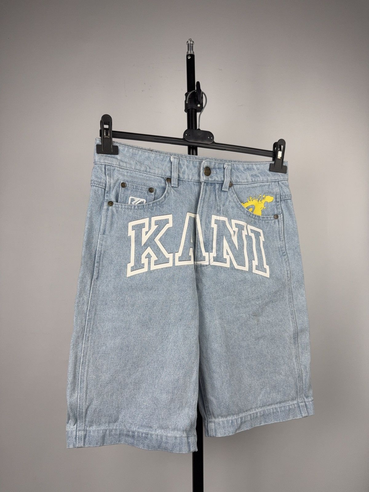 Karl Kani Luxury Karl Kani Y2K SK8 Big Logo Denim Shorts Womens XS Size 28" / US 6 / IT 42 - 1 Thumbnail