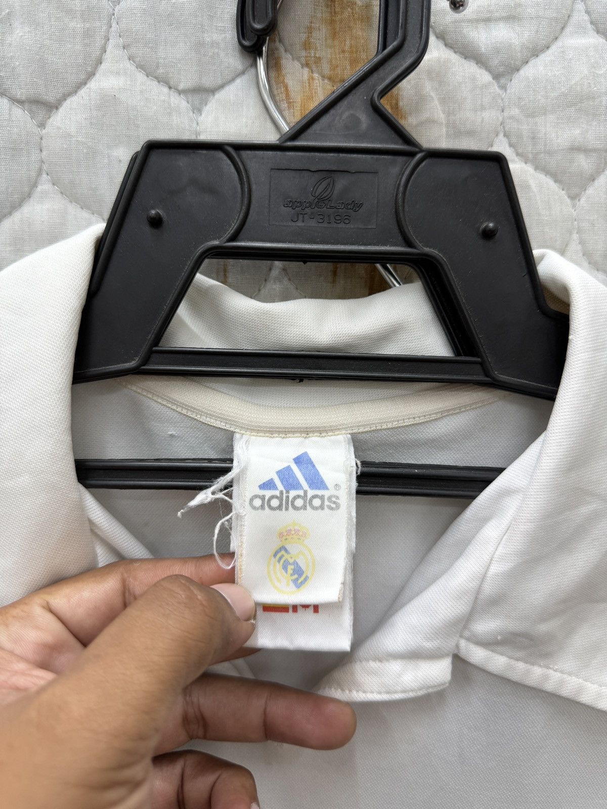 Vintage 🔥🔥🔥ARCHIVE VINTAGE ADIDAS REAL MADRID JERSEY Size US M / EU 48-50 / 2 - 13 Thumbnail