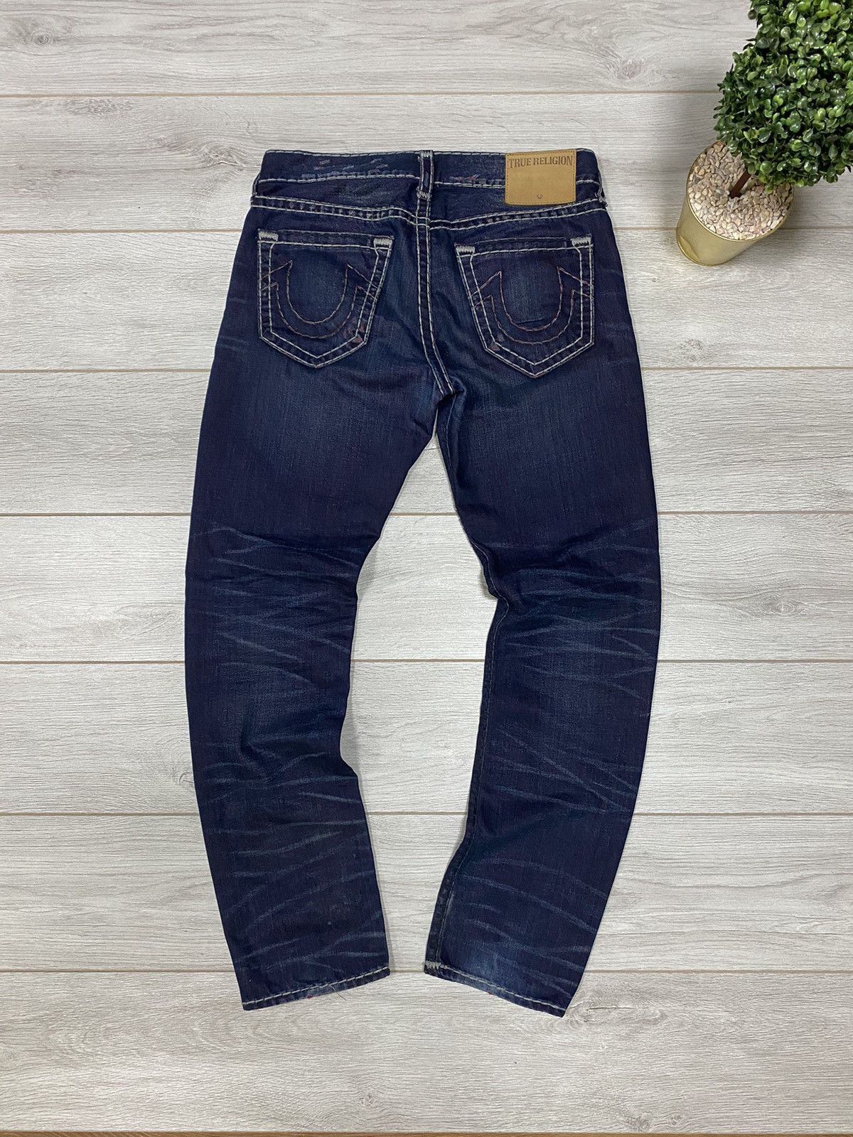 True Religion True Religion stitched horse shoe geno vintage USA jeans Size US 34 / EU 50 - 1 Thumbnail