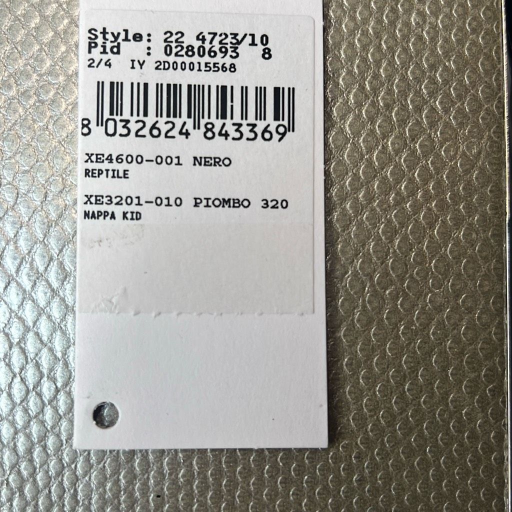 Salvatore Ferragamo NWT Salvatore Ferragamo Silver Leather Python-Print Passport Size ONE SIZE - 9 Thumbnail