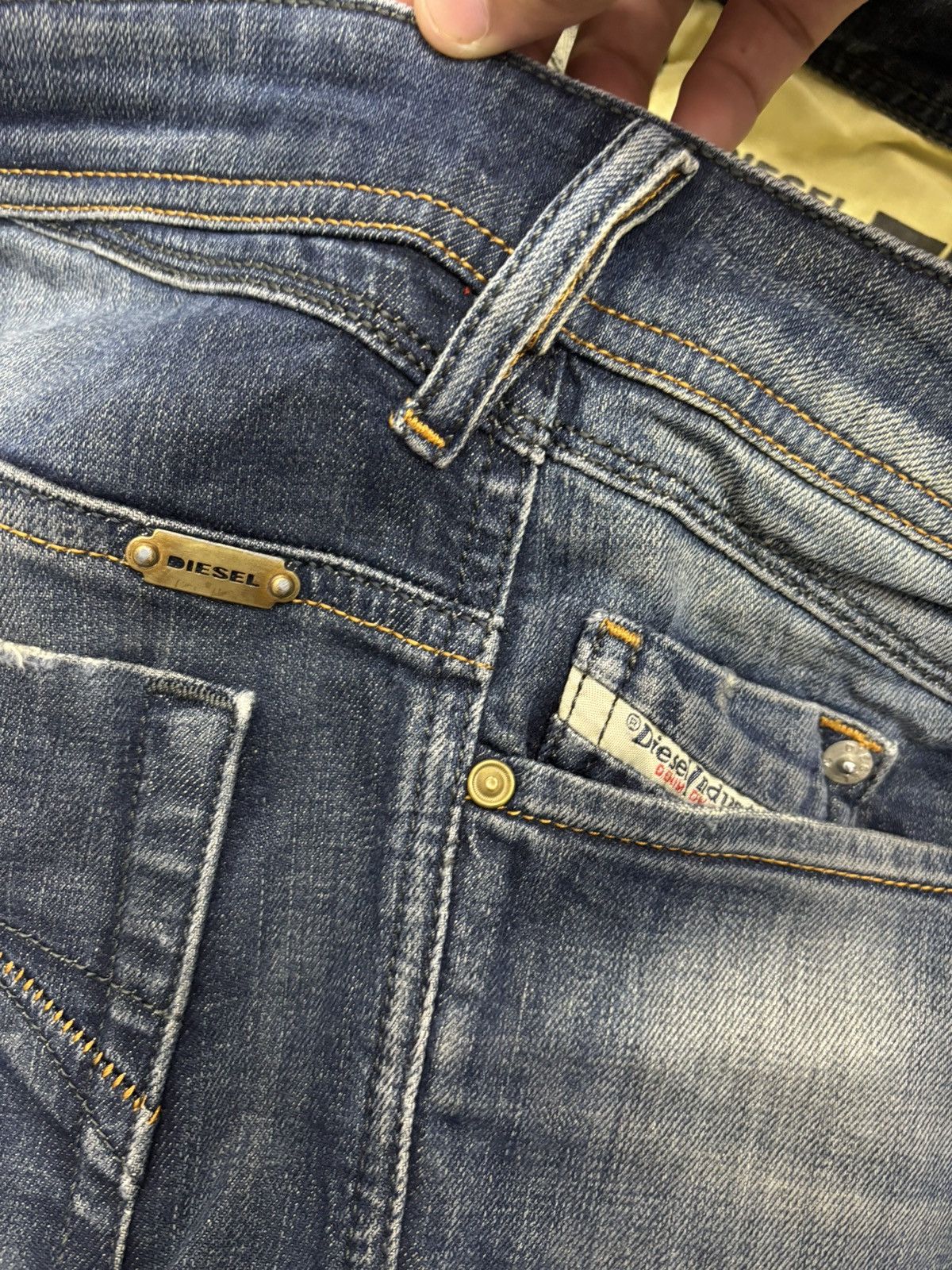 Diesel DIESEL REGULAR SLIM TAPERED DENIM JEANS Size US 32 / EU 48 - 12 Thumbnail