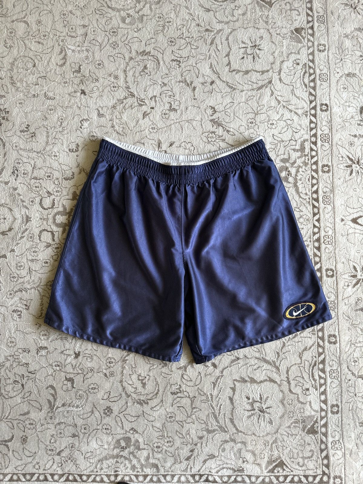 NBA × Nike × Vintage Vintage 90s Nike Basketball Reversible Shorts Big Logo Size US 36 / EU 52 - 16 Thumbnail