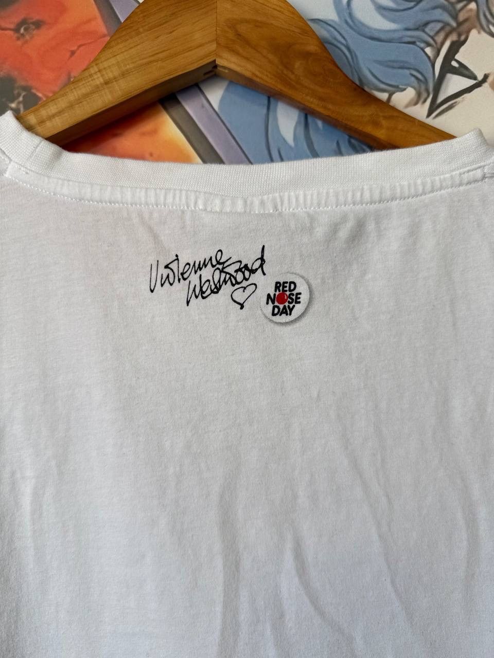 Vintage Mens Vivienne Westwood Comic Relief T-shirt big logo tee Size US XL / EU 56 / 4 - 10 Thumbnail