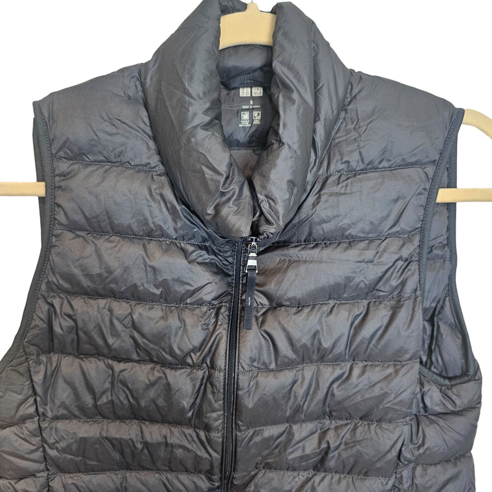 Uniqlo Uniqlo Womens Quilted Puffer Down Vest Full Zip S Gorpcore Size S / US 4 / IT 40 - 2 Thumbnail