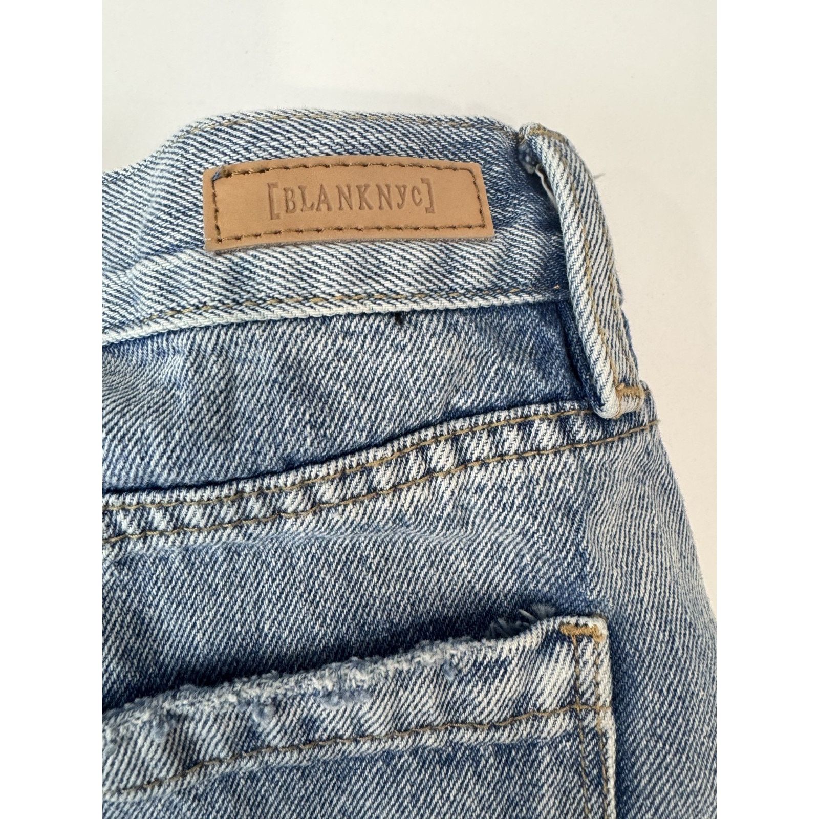 Other BlankNYC Denim Cutoff Jean Shorts 26 Raw Hem Cool Girl Size 26" / US 2 / IT 38 - 9 Thumbnail