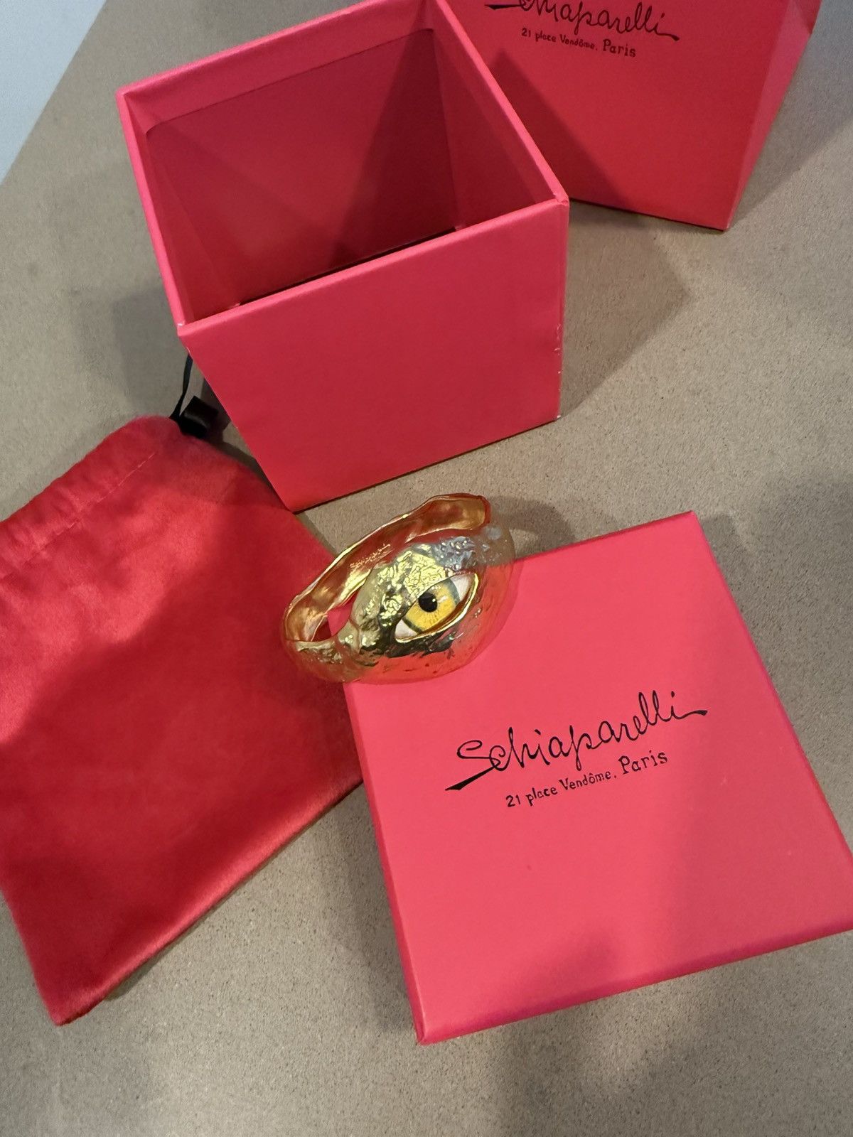 Schiaparelli 3 pièces Schiaparelli Hammered Gold Cuff Bracelet Size ONE SIZE - 9 Thumbnail