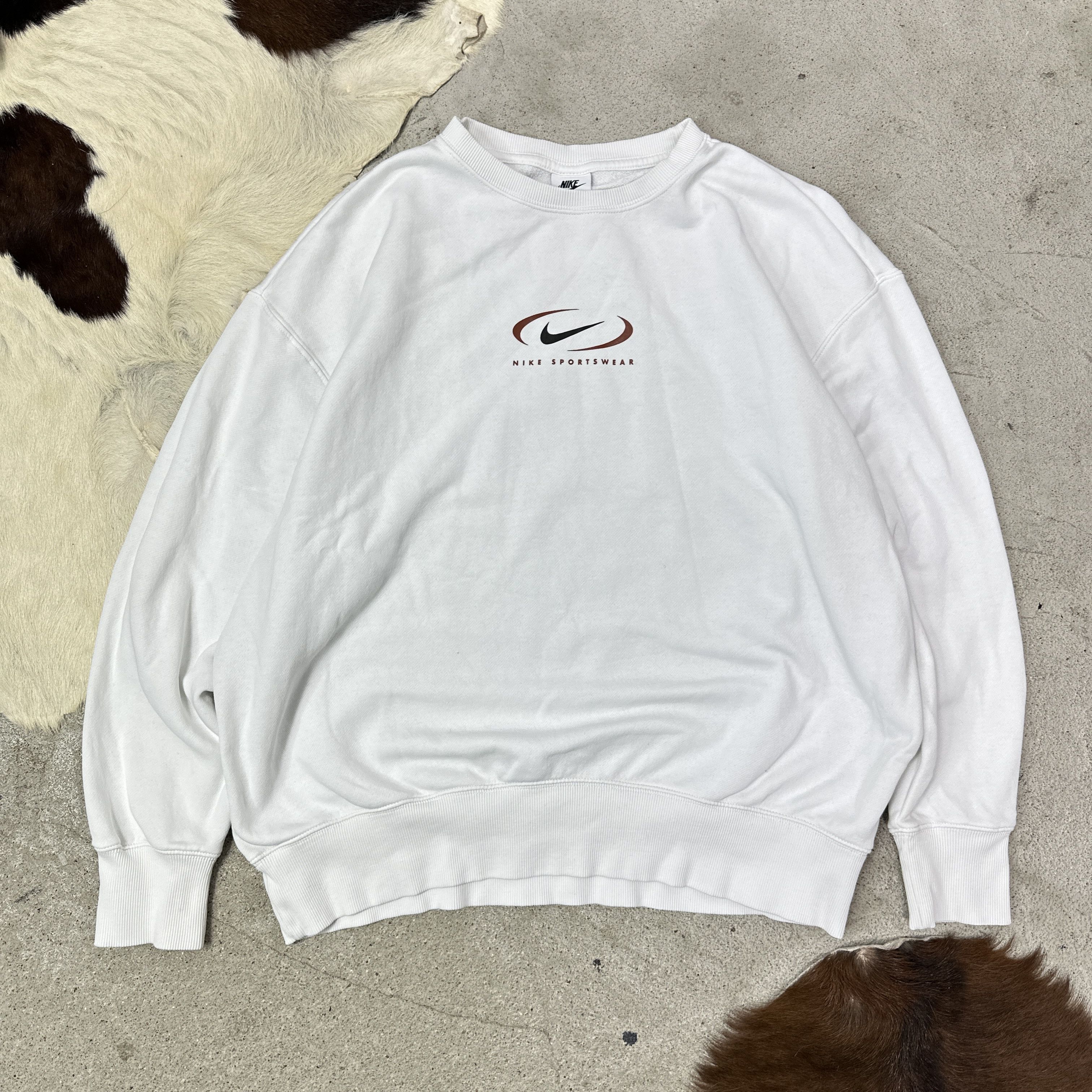 Nike Vintage Sporty Streetwear Skater Nike Sweatshirt Y2K Size US S / EU 44-46 / 1 - 6 Thumbnail