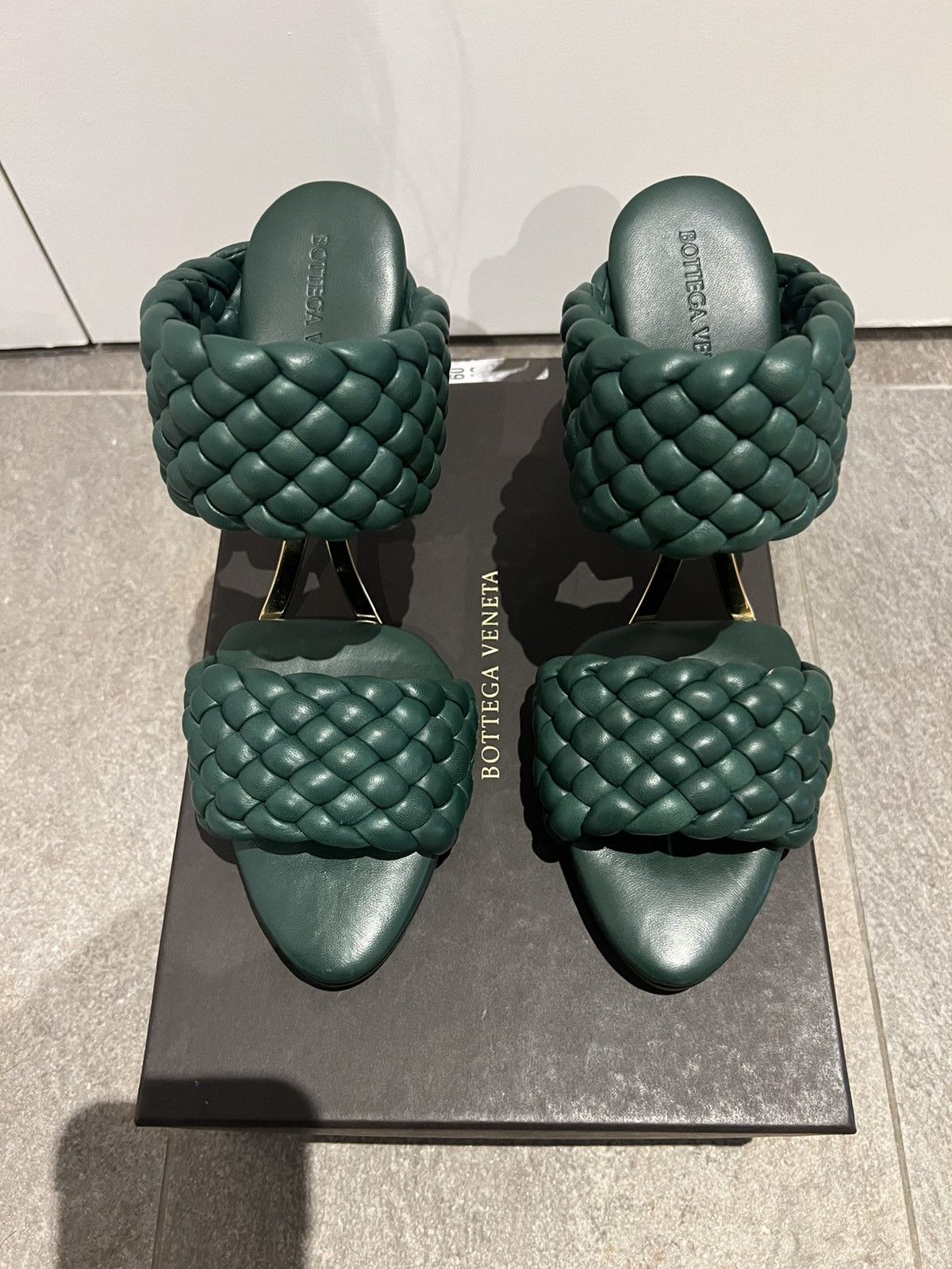 Bottega Veneta Bottega Veneta BV Curve Mules Size US 8.5 / IT 38.5 - 1 Thumbnail