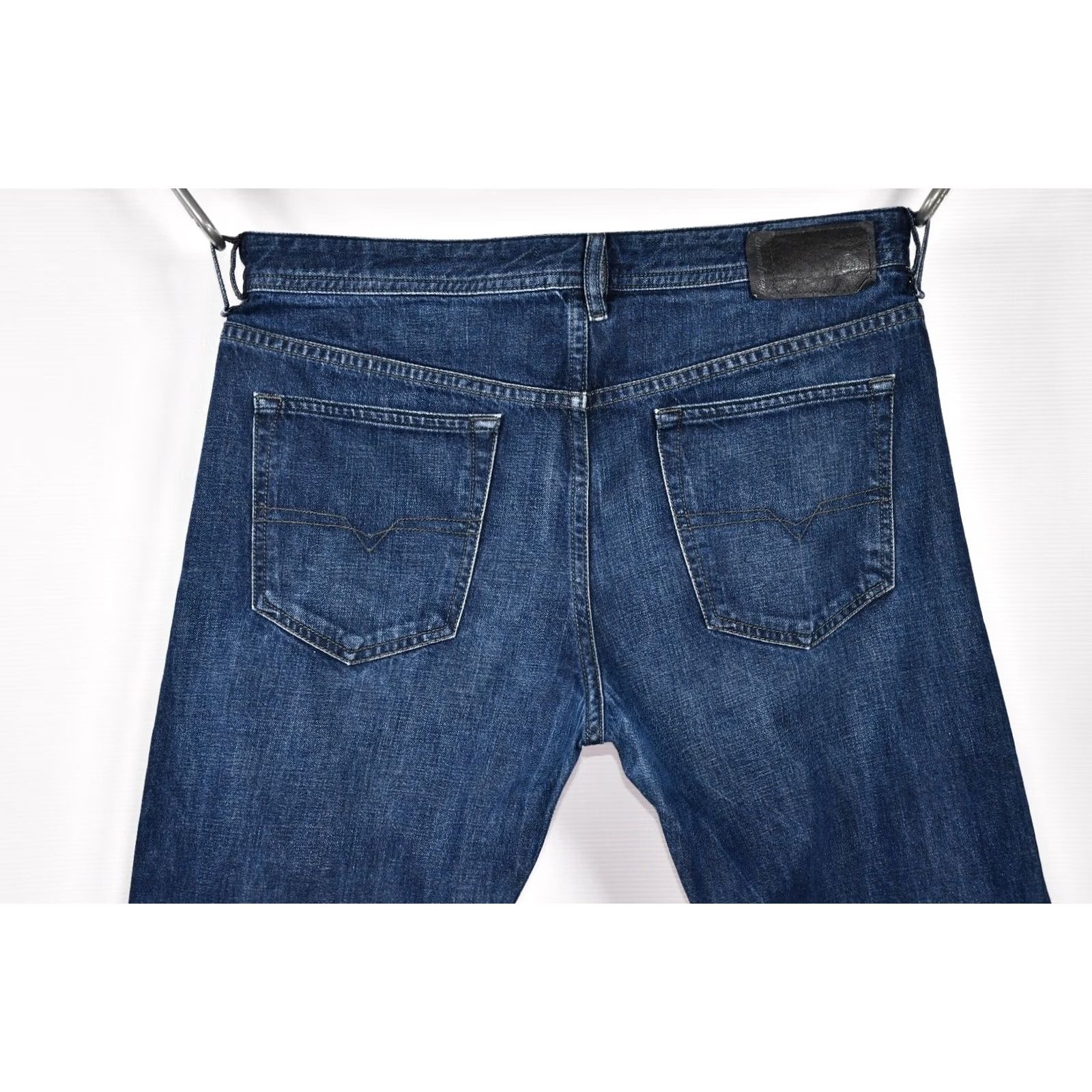 Diesel DIESEL BUSTER 3D 0823K REGULAR SLIM TAPERED JEANS W34 L32 / Blue / 5-Pocket / Cotton / Denim / Men Size US 34 / EU 50 - 3 Thumbnail