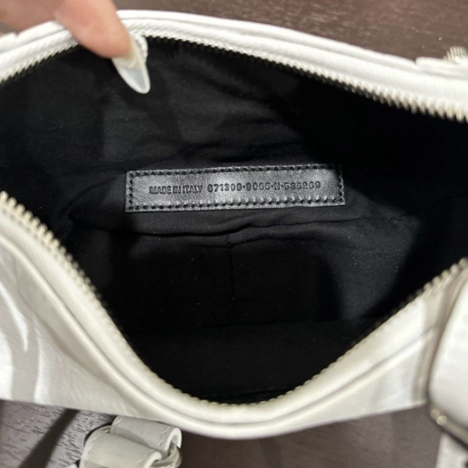 Balenciaga Agneau Arena Lunar Le Cagole Shoulder Bag XS Size ONE SIZE - 6 Thumbnail