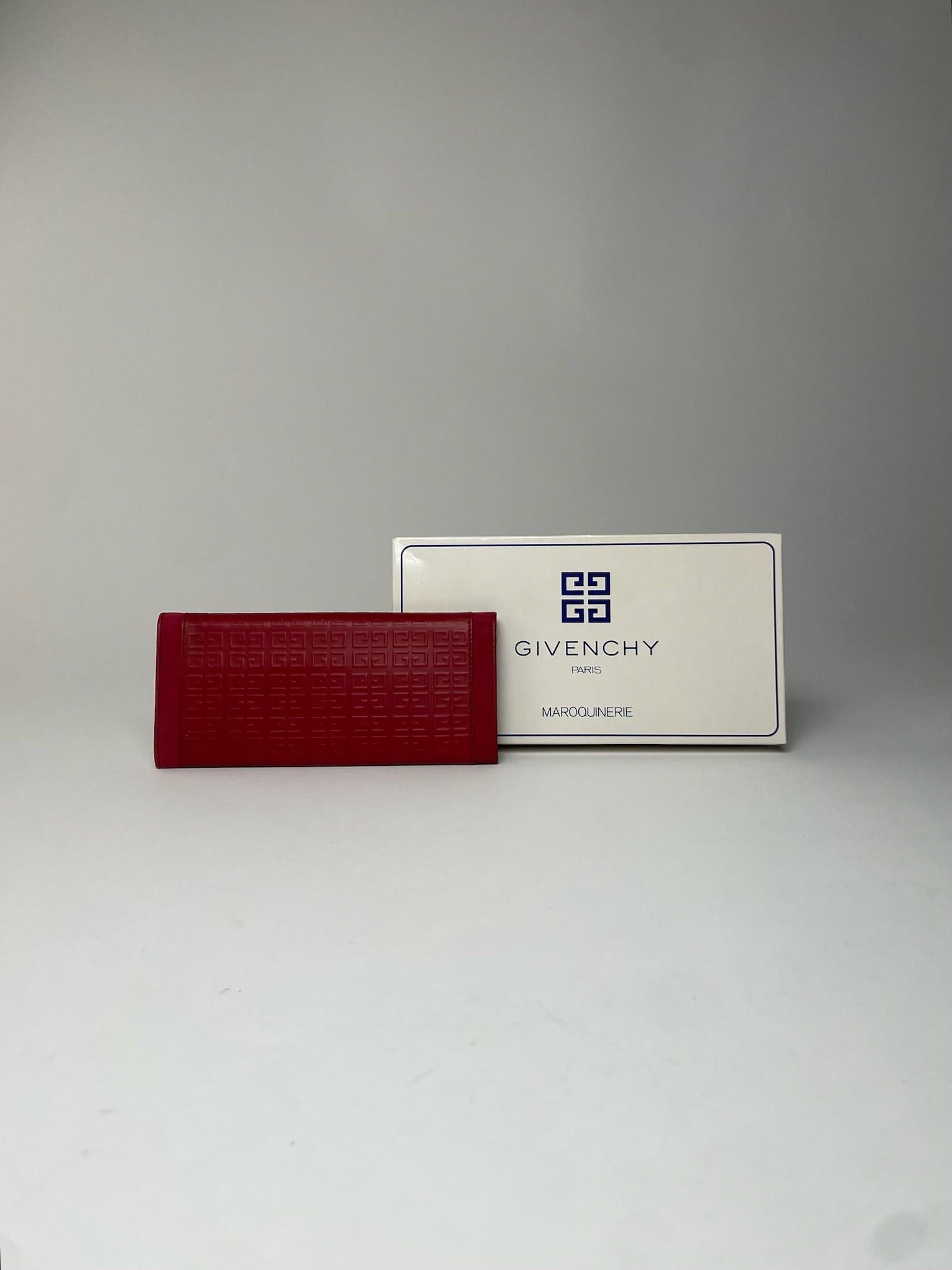 Givenchy Vintage Monogram Leather Long Etui Red Size ONE SIZE - 1 Thumbnail