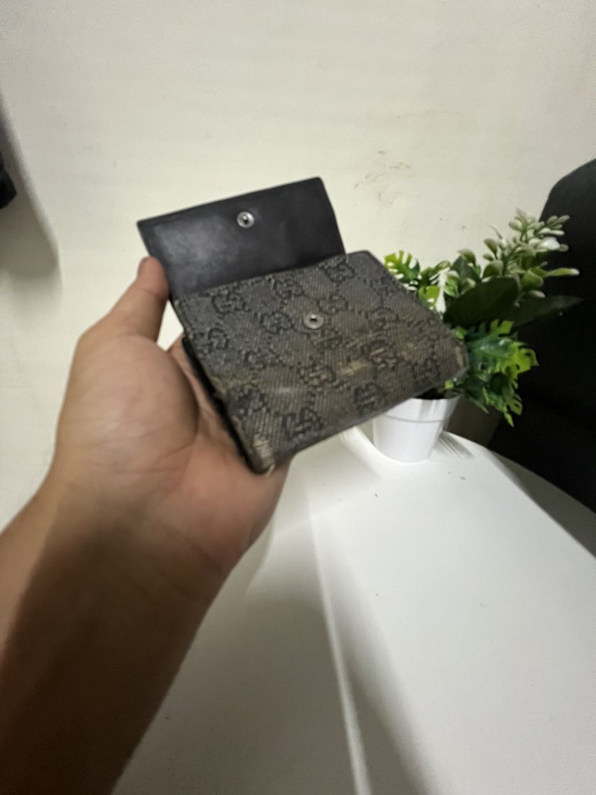 Gucci × Vintage Vintage Gucci Wallet Distresses Size ONE SIZE - 4 Thumbnail