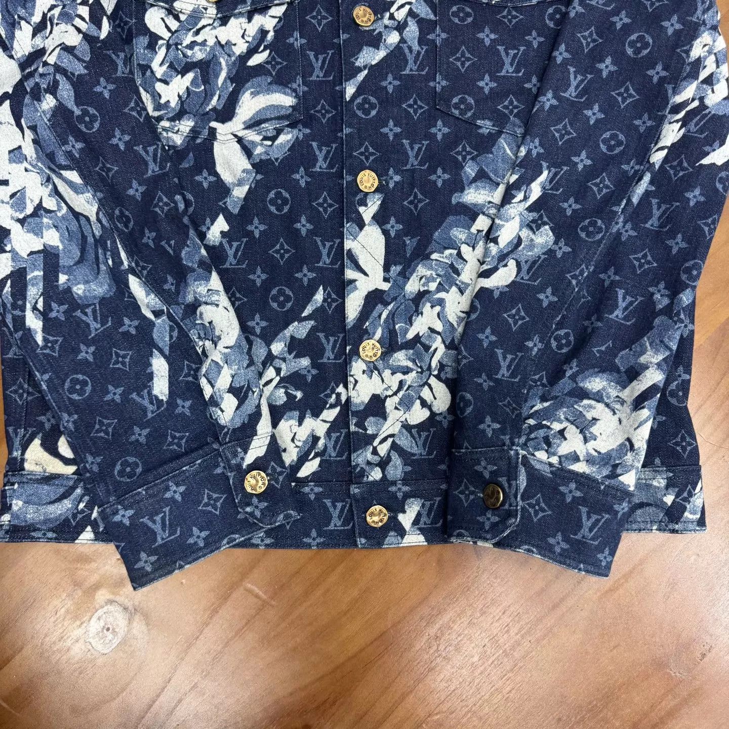 Louis Vuitton LV Tie-Dye All-Over Print Denim Jacket dbk 50 New Size US M / EU 48-50 / 2 - 4 Thumbnail