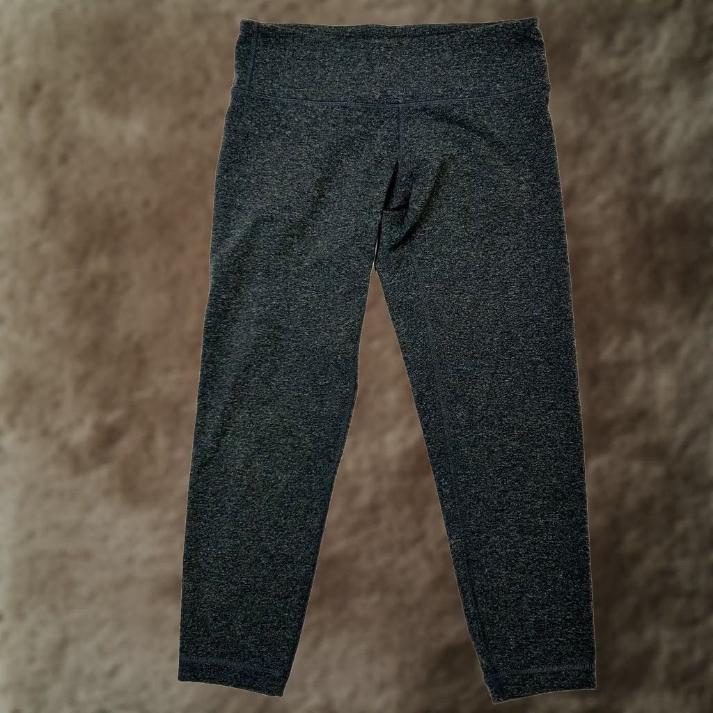 Lululemon VINTAGE Lululemon Crop Tights Heathered Gray Womens Size 6 Activewear Size ONE SIZE - 1 Thumbnail