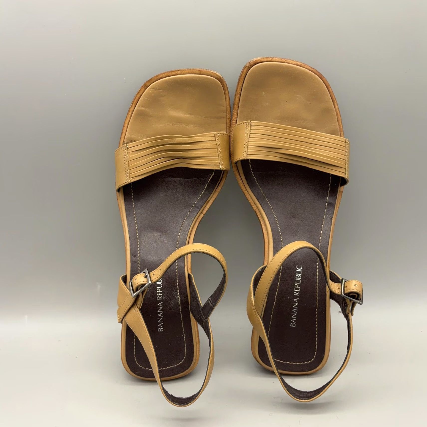 Banana Republic Banana Republic Sandals Womens Size 7 Brown Leather Slingback Block Heel Italy Vero Cuoio Casual Dressy Size US 7 / IT 37 - 7 Thumbnail