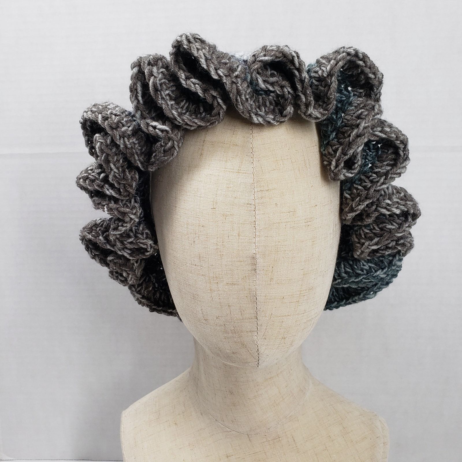 Handmade Handmade Crochet Ruffle Hat Gray Bucket Slouchy Beanie Boho Size ONE SIZE - 12 Thumbnail