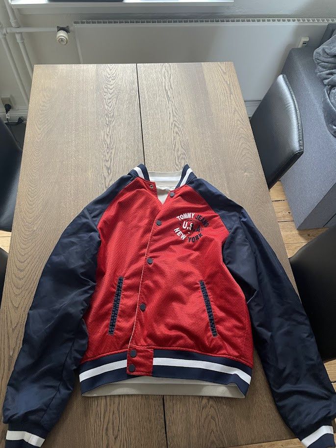 Tommy Hilfiger Tommy Jeans Reversible Bomber/Varsity Jacket Size US M / EU 48-50 / 2 - 5 Thumbnail