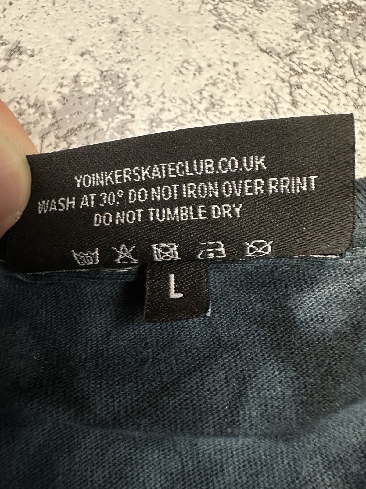 Vintage Yoinker Skate Club Tie-Dye Y2K T-shirt Size US L / EU 52-54 / 3 - 4 Thumbnail