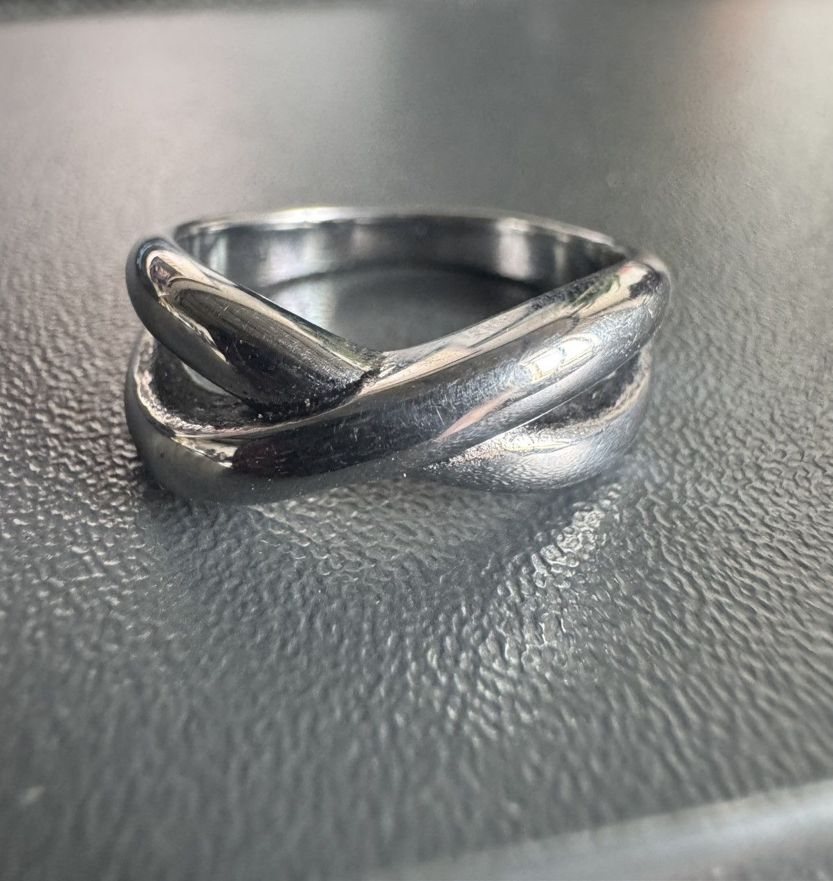 Other Minimalist Silver Criss-Cross Infinity Ring - Avant-Garde Size ONE SIZE - 1 Thumbnail