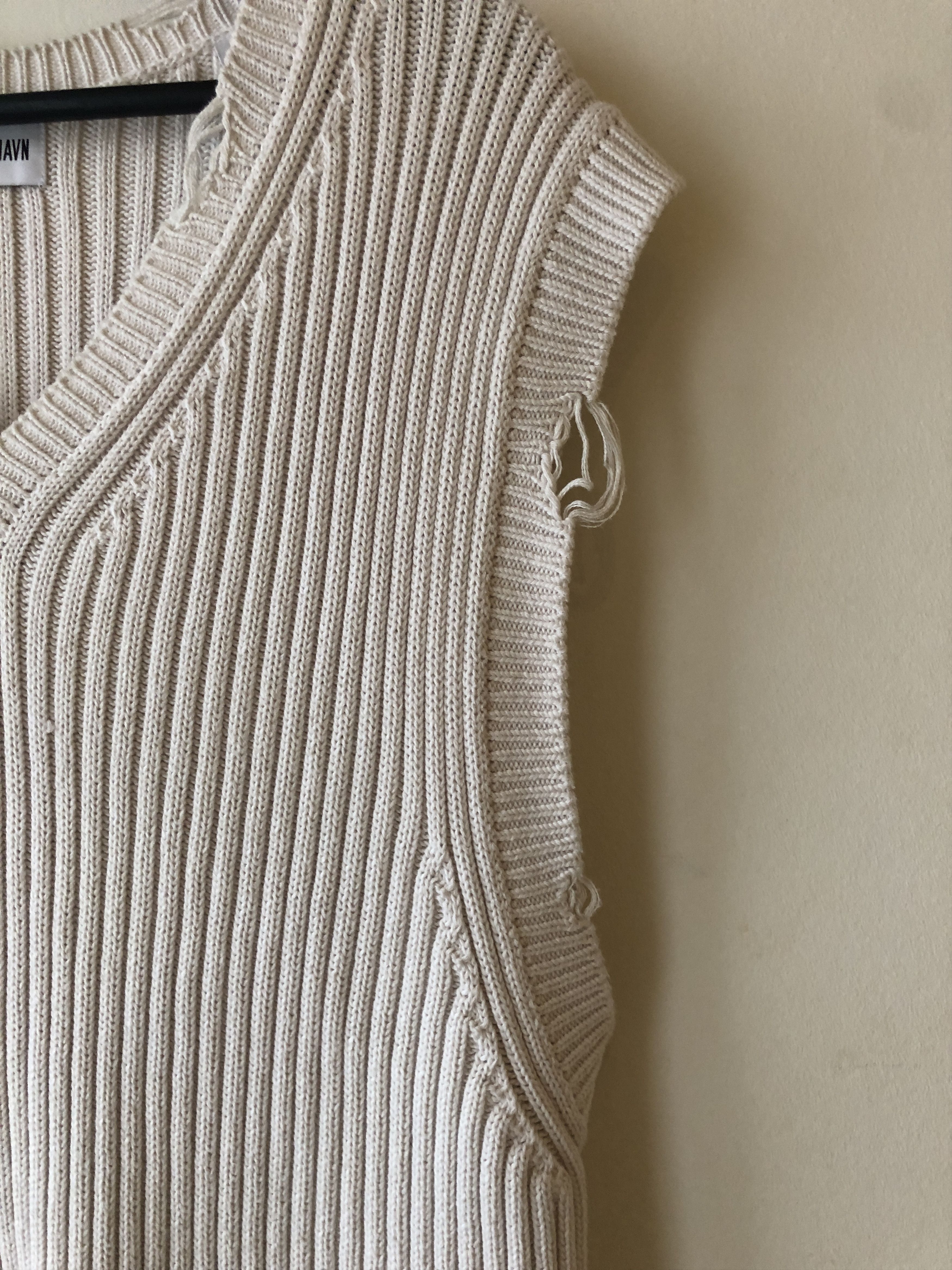 Han Kjobenhavn $395 - Distressed Knit Vest - Off White Size US XL / EU 56 / 4 - 7 Thumbnail