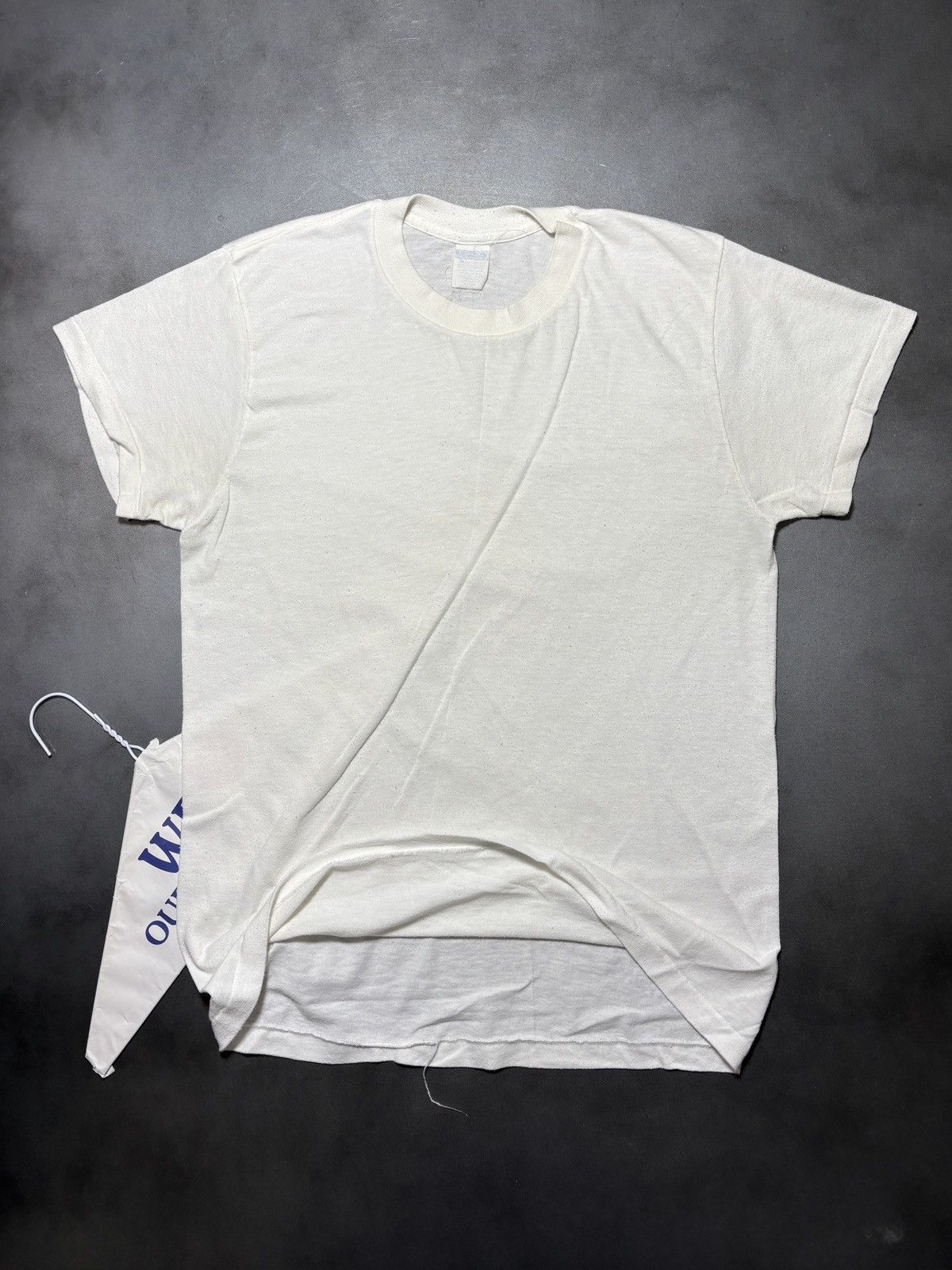 Vintage Vintage Blank Tee 1980s White T-Shirt Made in USA Thin Small Size US S / EU 44-46 / 1 - 4 Thumbnail