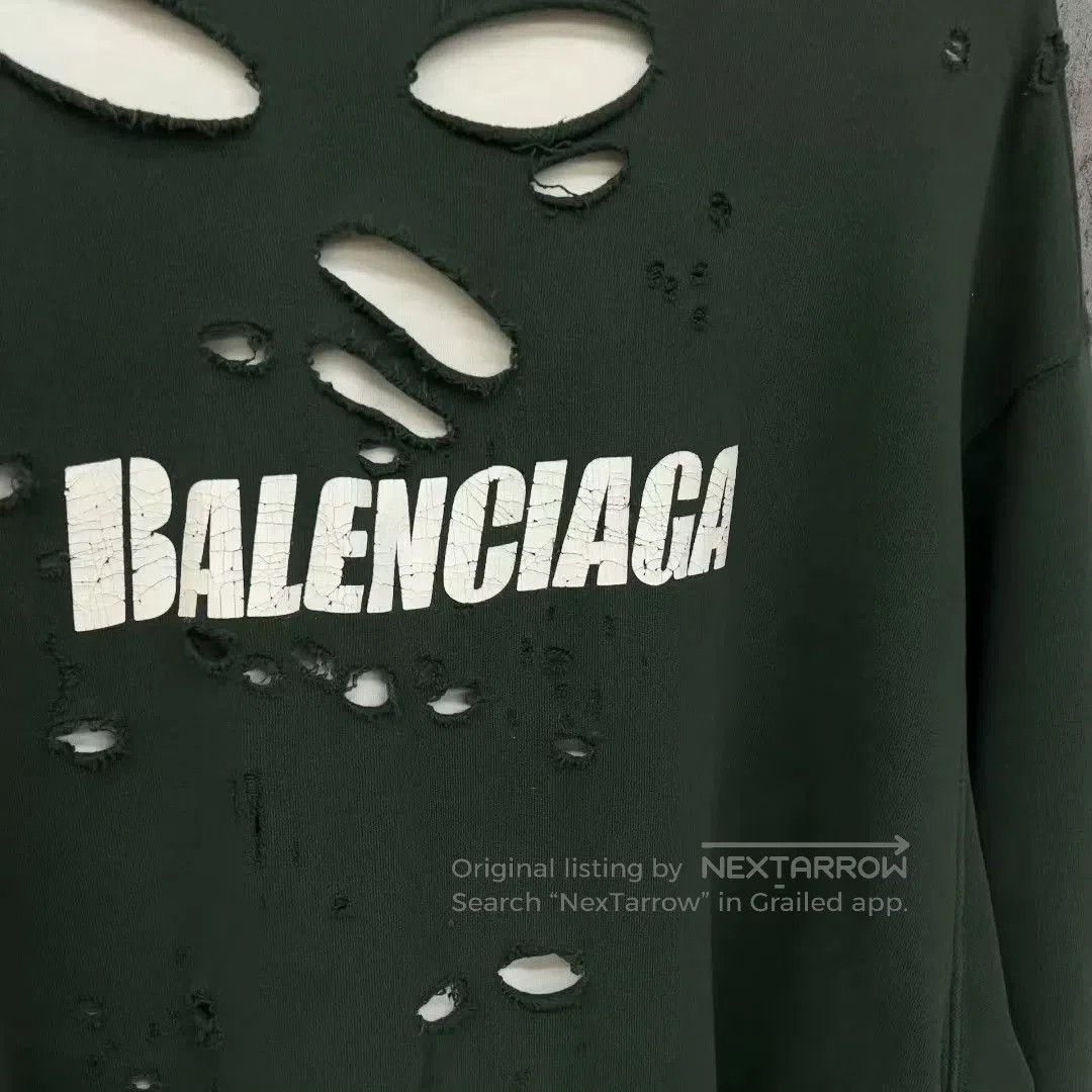 Balenciaga Balenciaga Distressed Logo Hoodie Sweatshirt. Size US XXS / EU 40 - 2 Thumbnail
