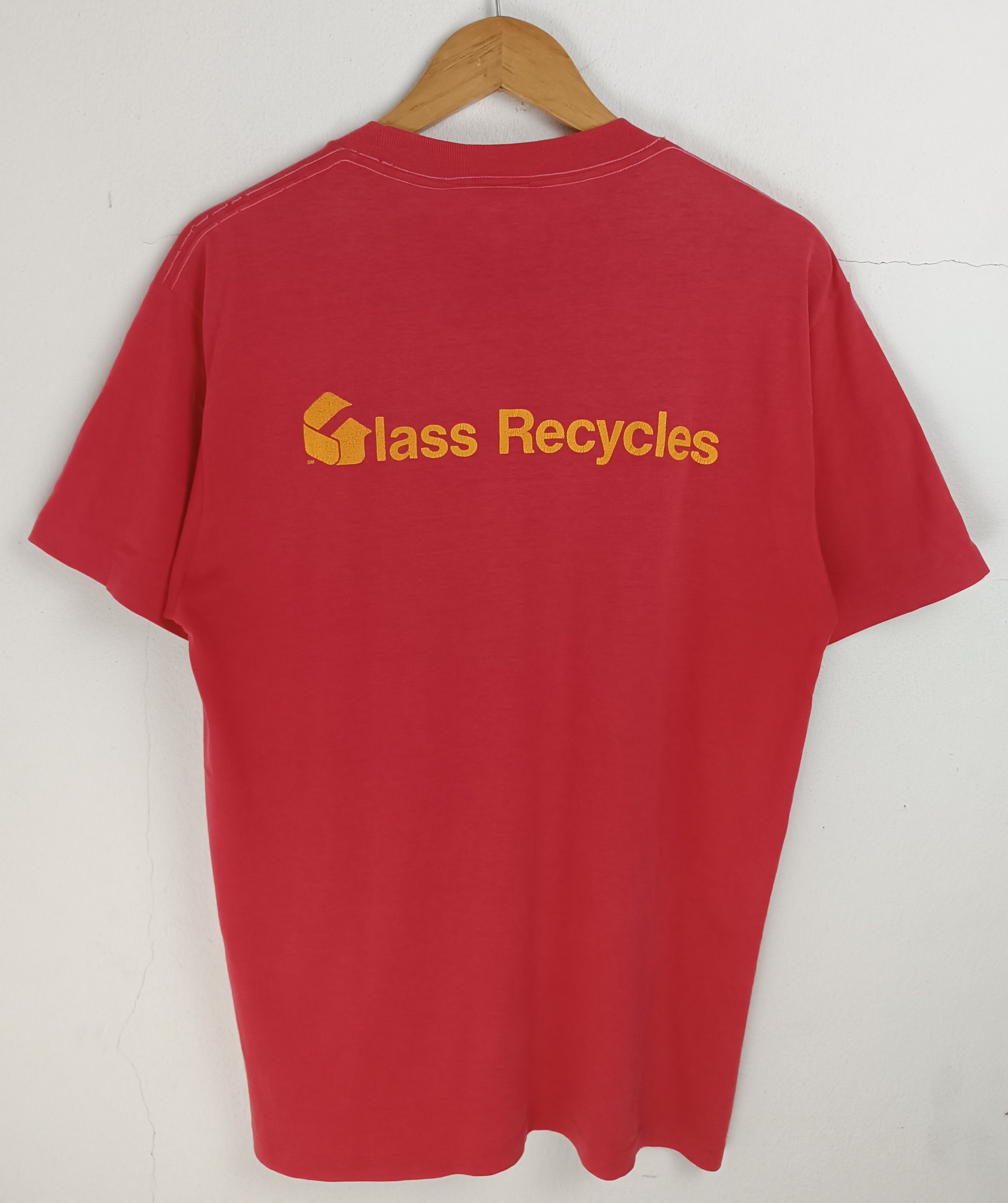 Vintage VINTAGE 90'S GLASS RECYCLE USE ME DUMP ME HUMOR FUNNY TEE Size US M / EU 48-50 / 2 - 4 Thumbnail