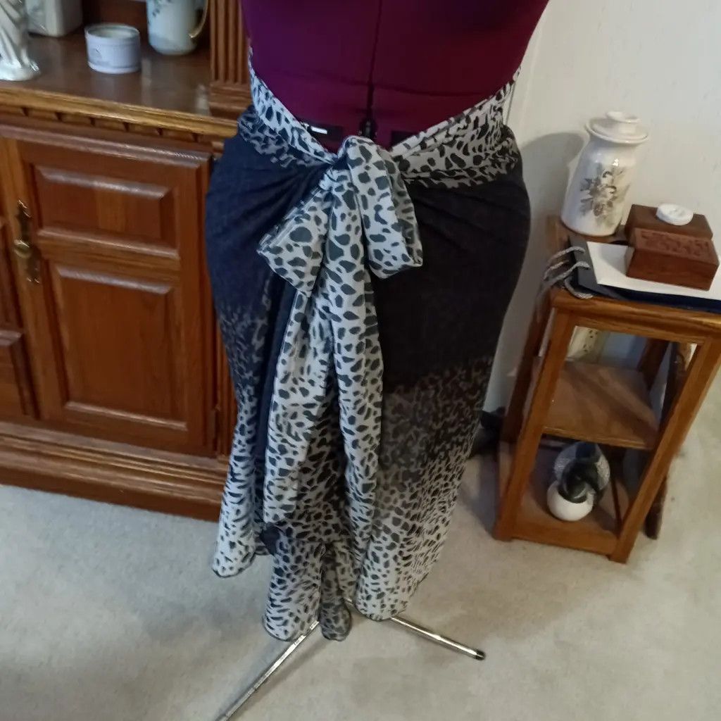 Chicos Chico’s Leopard Skirt Size 28" / US 6 / IT 42 - 1 Thumbnail