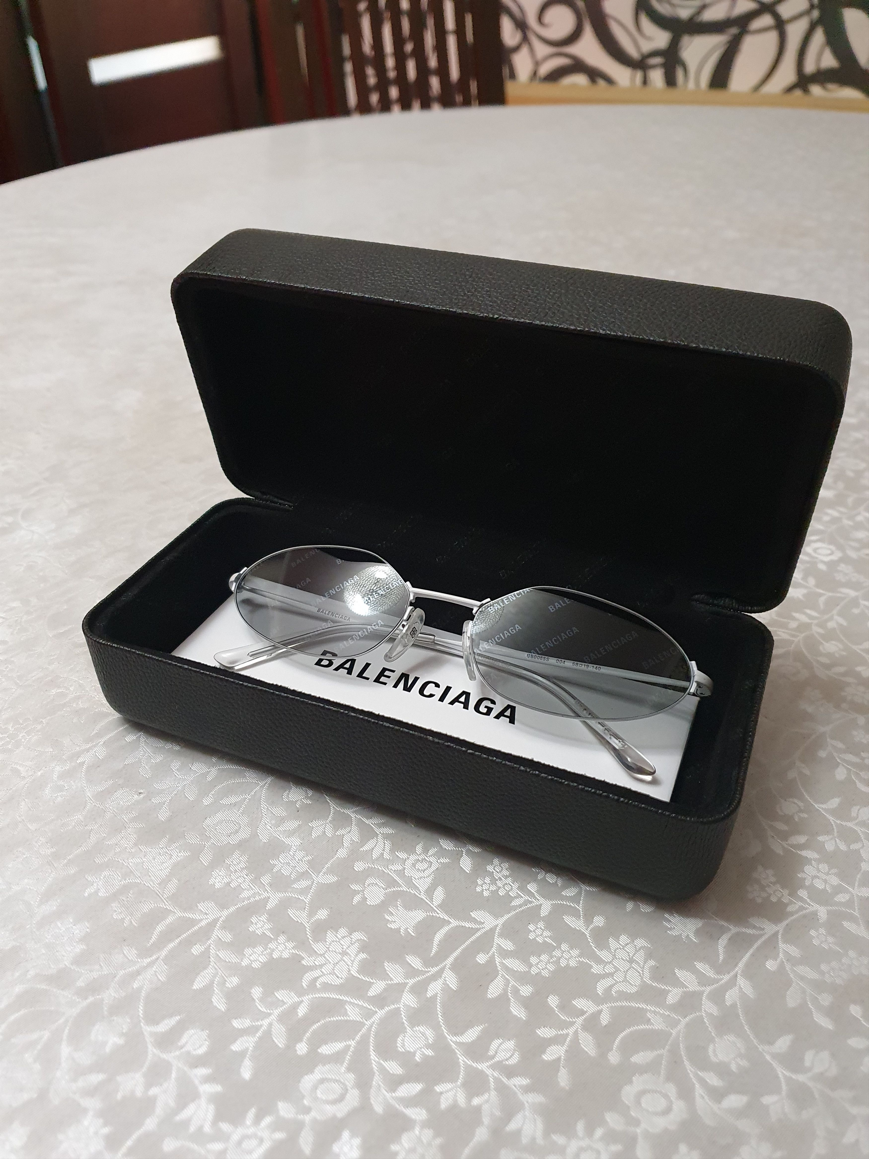 Balenciaga Balenciaga Unisex White Rainbow-Multilogo Y2k Sunglasses Size ONE SIZE - 1 Thumbnail