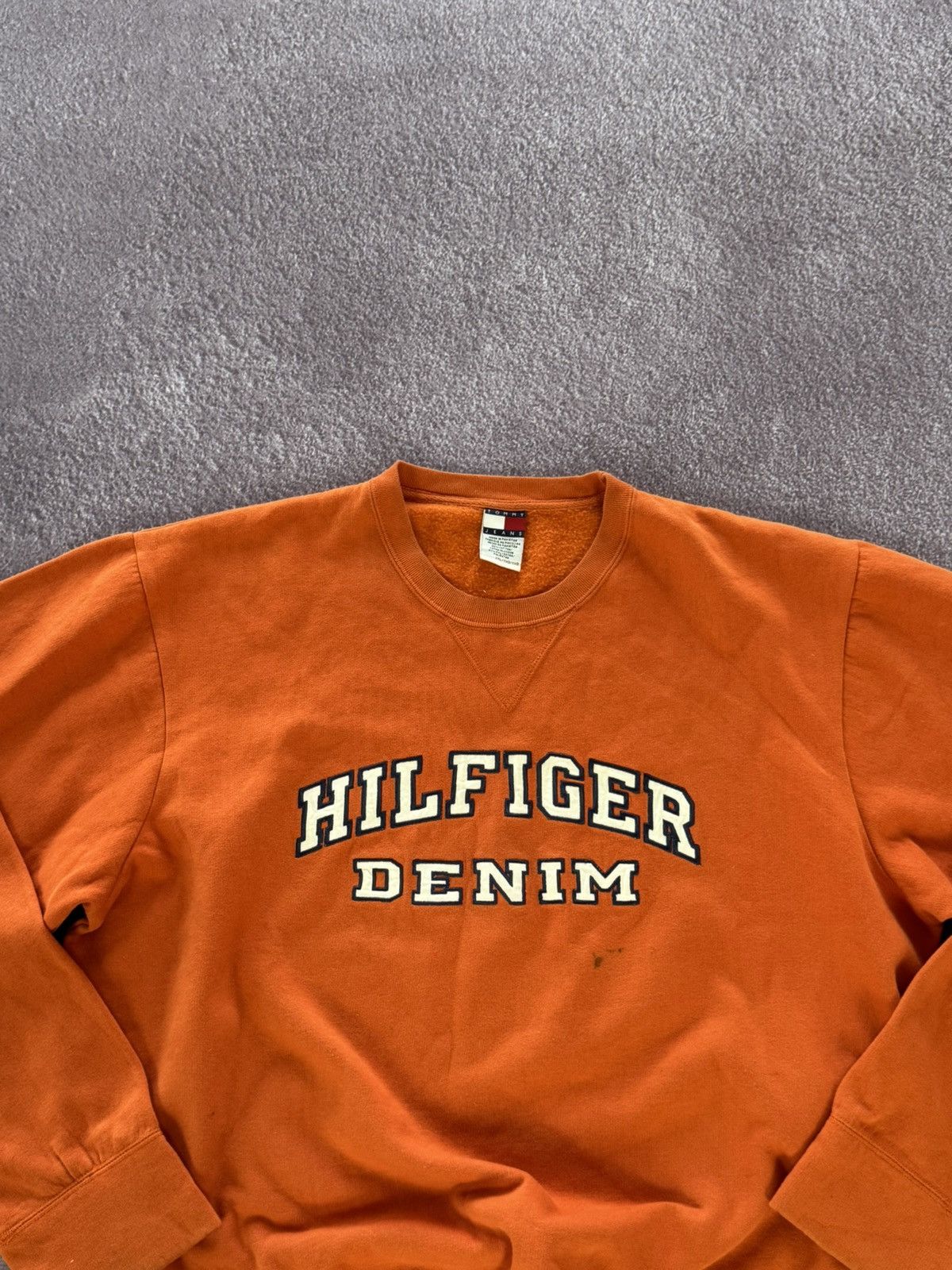 Tommy Hilfiger Tommy Hilfiger Denim Vintage Big Logo Bright Sweatshirt Size US XXL / EU 58 / 5 - 2 Thumbnail